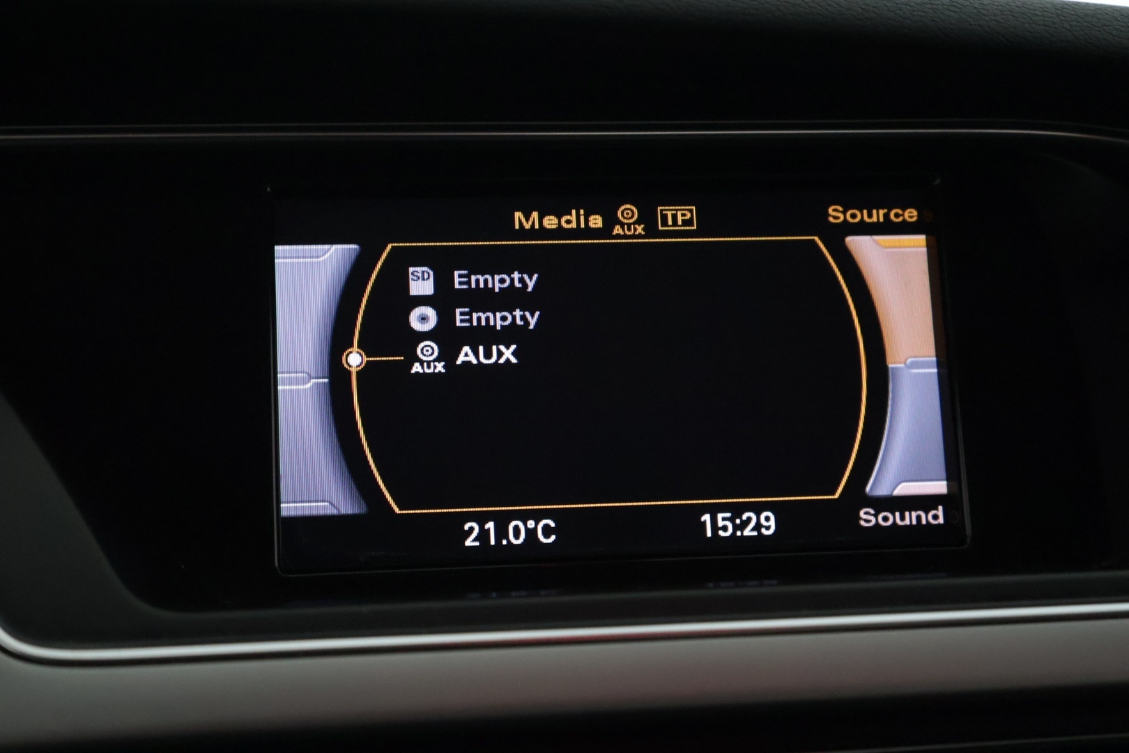 Audi A4 2012 Avant Business 1,8 TFSI 125 kW * / Yritys-outlet - myydään vain yrityksille! / Suomi-auto / Vakkari / P-tutkat / Lohkolämmitin / Xenon / * - Yritys outlet - Myydään vain yrityksille! Suomi-auto - HULLUT AVAJAISHULINAT KORKOTARJOUS 3,29 %