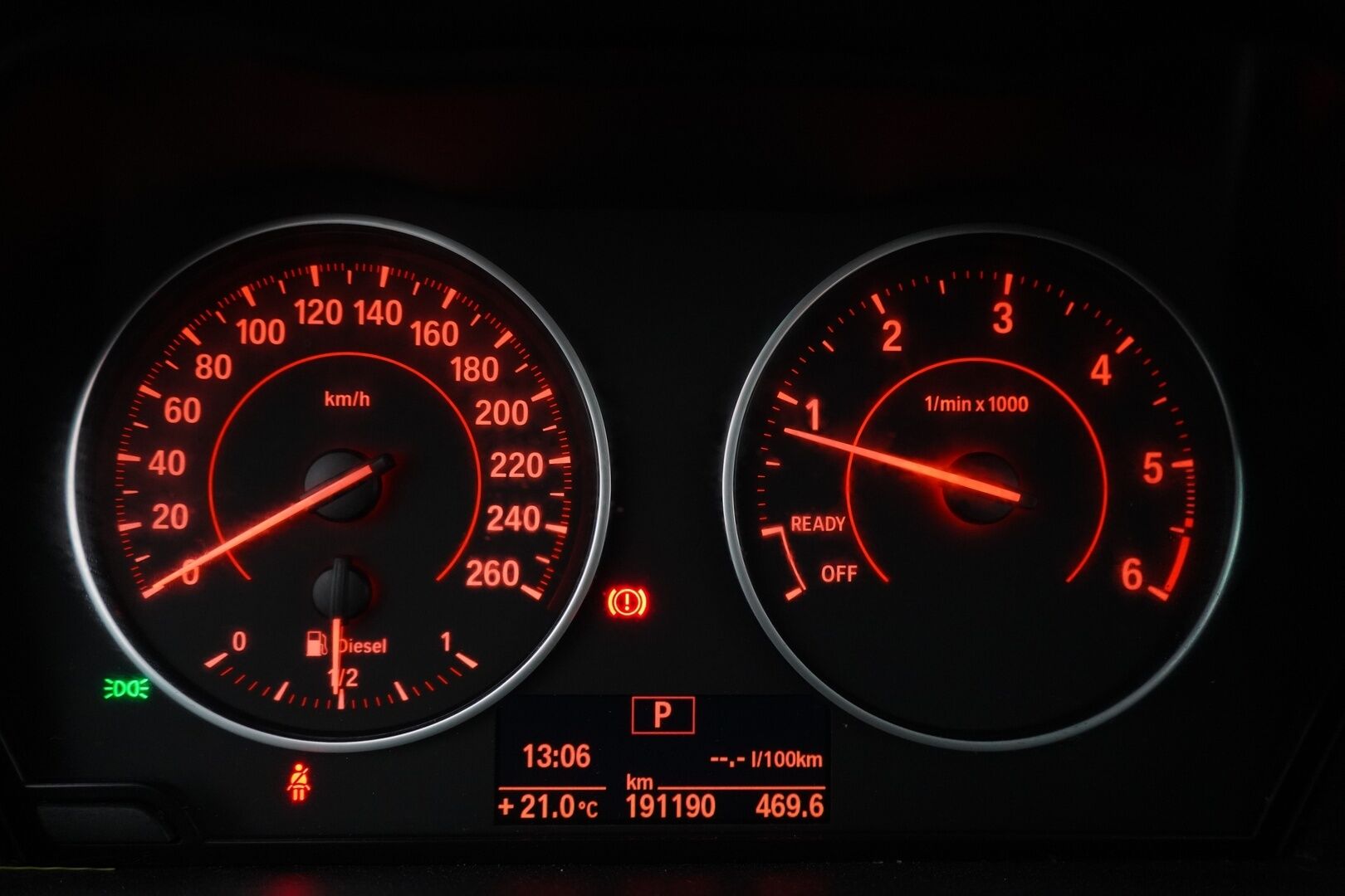 BMW 116 2012 F20 TwinPower Turbo Business A *Sporttipenkit / Vetokoukku / Vakkari / P.Tutkat / Xenon* - Suomi-auto / Kahdet renkaat alumiinivanteilla / Säännöllinen huoltohistoria / Lohkolämmitin talveksi