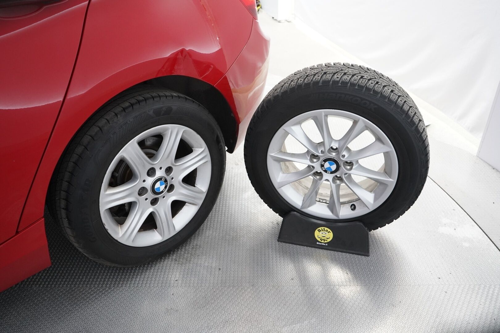 BMW 116 2012 F20 TwinPower Turbo A Business - Suomi-auto / Sporttipenkit / Koukku / Vakkari / P.Tutkat / Xenon 