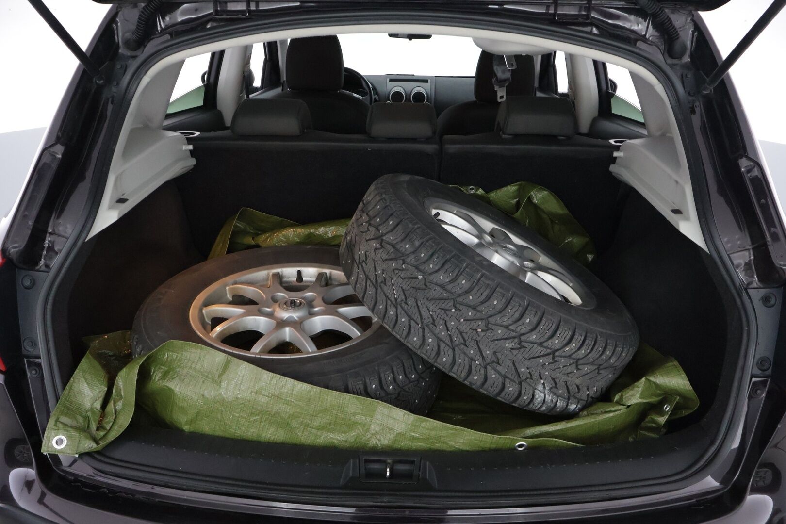 Nissan Qashqai 2012 1,6L Stop / Start System Acenta 2WD 5M/T Connect MY11