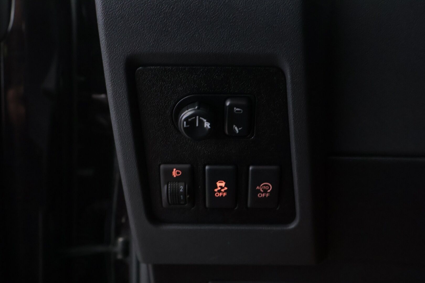 Nissan Qashqai 2012 1,6L Stop / Start System Acenta 2WD 5M/T Connect MY11