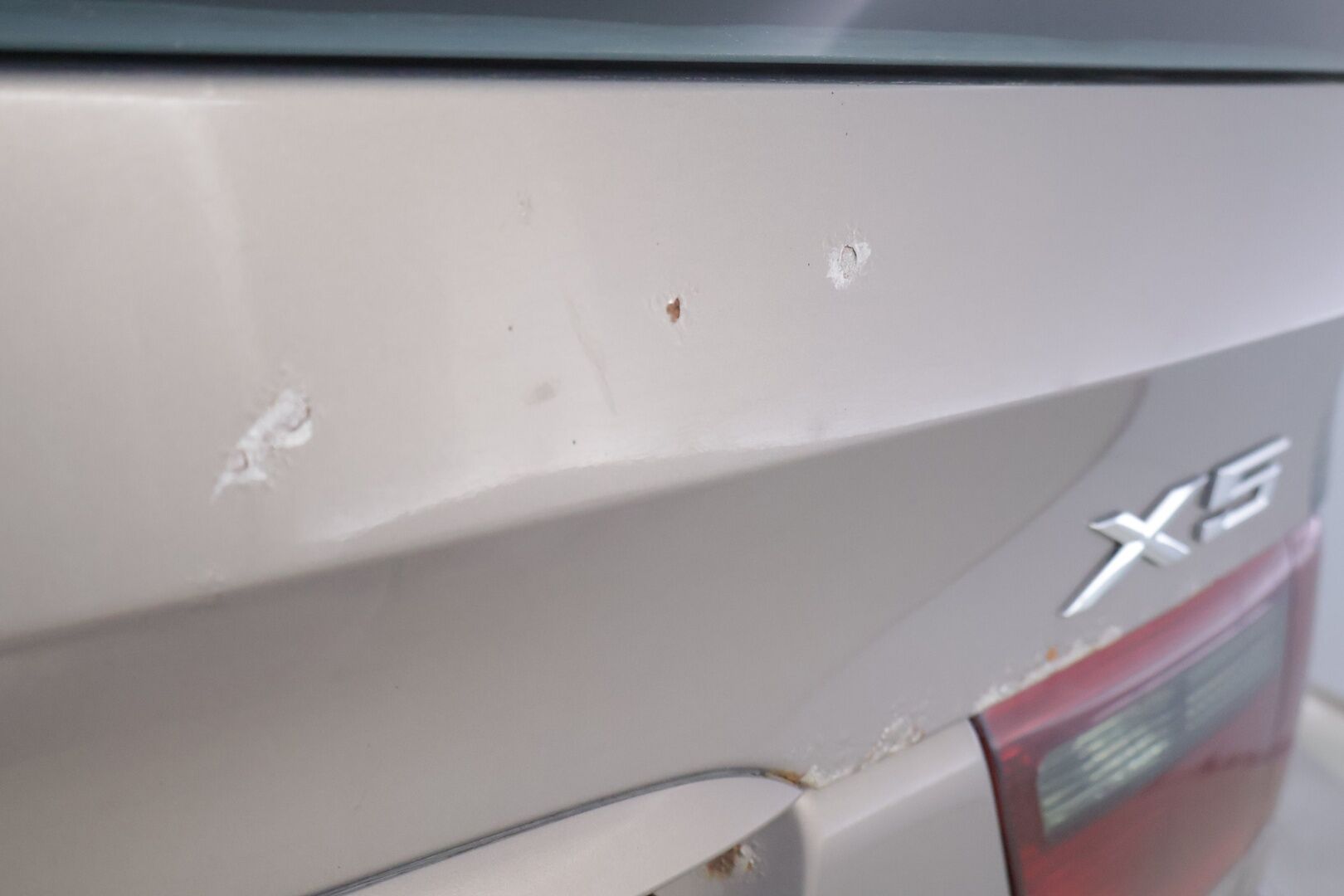 BMW X5 2004 3,0dA - | Myydään huutokaupat.com- sivustolla | Kamera | Nahat | 2x renkaat | Muistipenkki | 