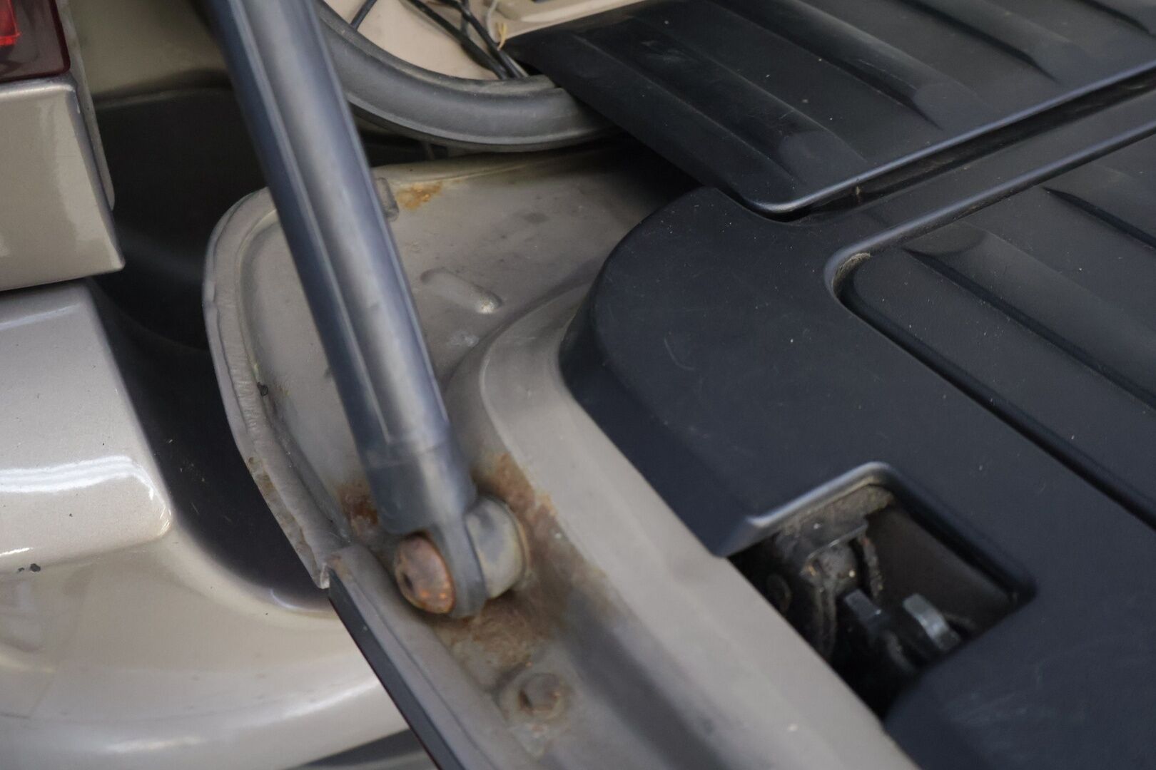 BMW X5 2004 3,0dA - | Myydään huutokaupat.com- sivustolla | Kamera | Nahat | 2x renkaat | Muistipenkki | 