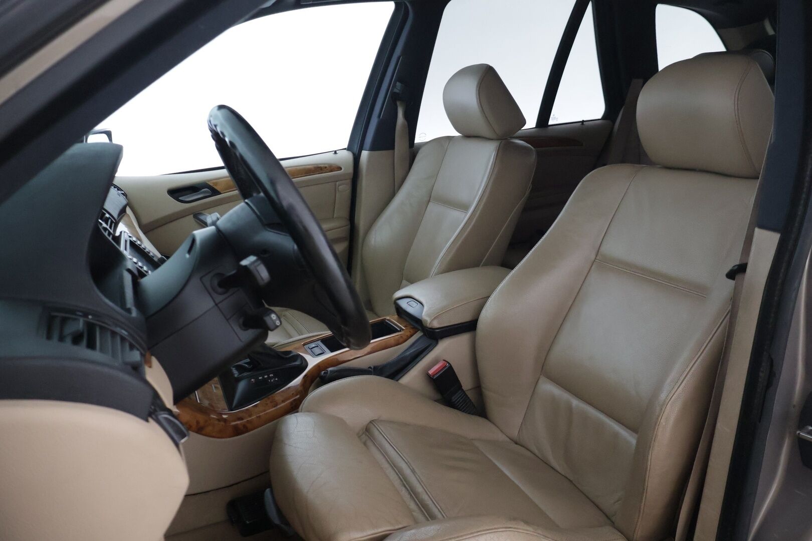 BMW X5 2004 3,0dA - | Myydään huutokaupat.com- sivustolla | Kamera | Nahat | 2x renkaat | Muistipenkki | 