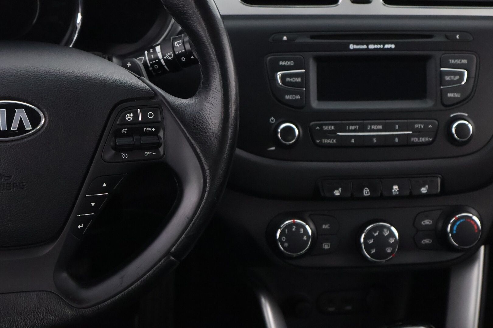 Kia cee'd 2013 1,6 EX SW DCT A/T - Suomiauto / Vakkari / Lohko / Ratinlämmitin / Tutkat / Bluetooth / Huippu siisti!