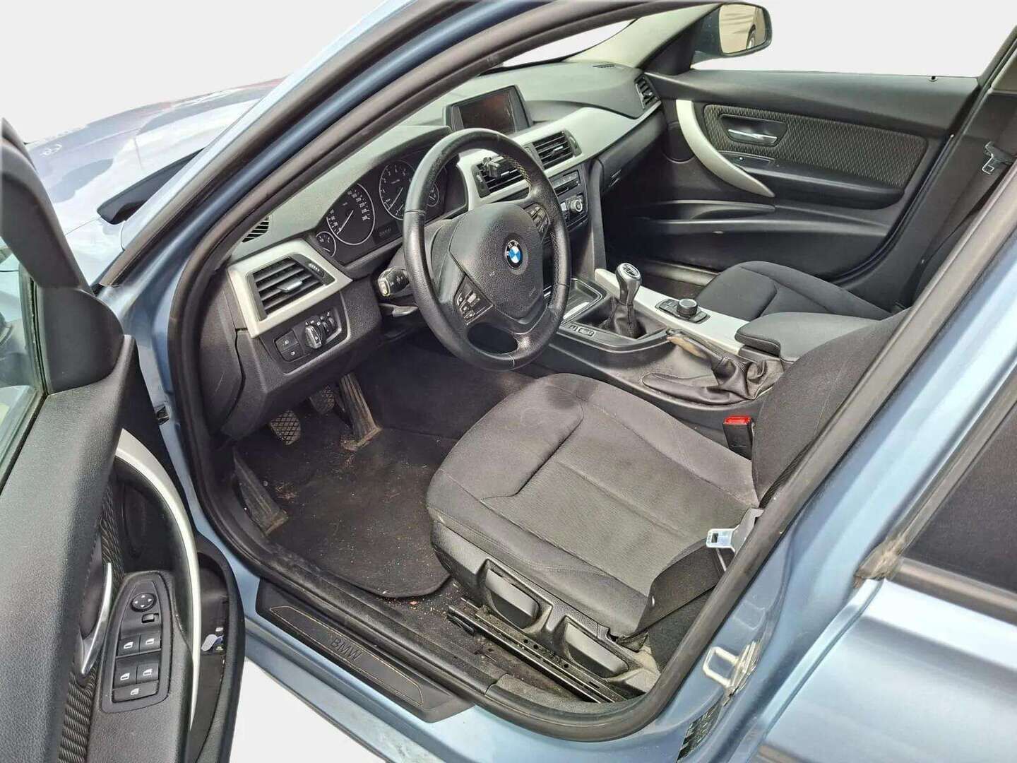 BMW 320 2013 TwinPower Turbo F30 Sedan M-Sport Look - YritysOutlet - Myydään vain yrityksille - - - YritysOutlet - Myydään vain yrityksille - – Tämä auto myydään YritysOutlet -valikoimasta vain yritykselle