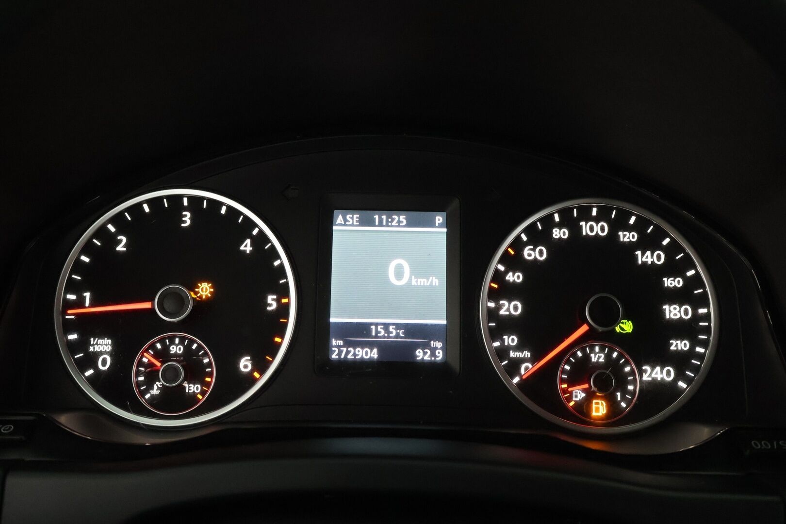 Volkswagen Tiguan 2014 R-Line Sport & Style 2,0 TDI 103 kW (140 hv) 4MOTION DSG-aut - | Suomi-auto | Webasto | Koukku | Vakkari | Bi-Xenon | Kytkinpaketti tehty tuoreesti! | Musta sisäkatto | Navi | Bluetooth | Todella hyvin huollettu! |