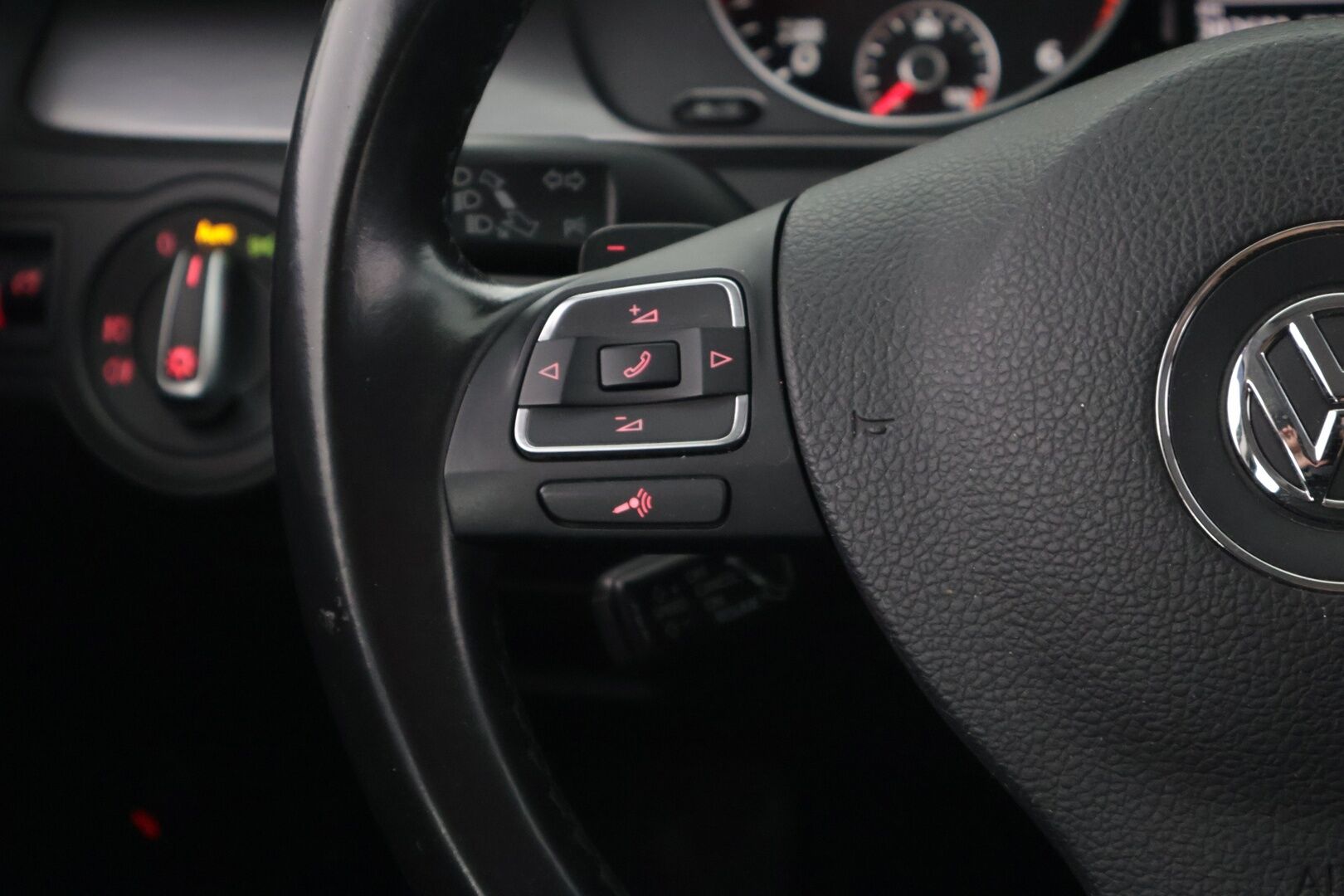 Volkswagen Passat 2013 Variant Comfortline 1,6 TDI 77 kW *Myydään Huutokaupat.com* - Tuore leima / tilava / farmari