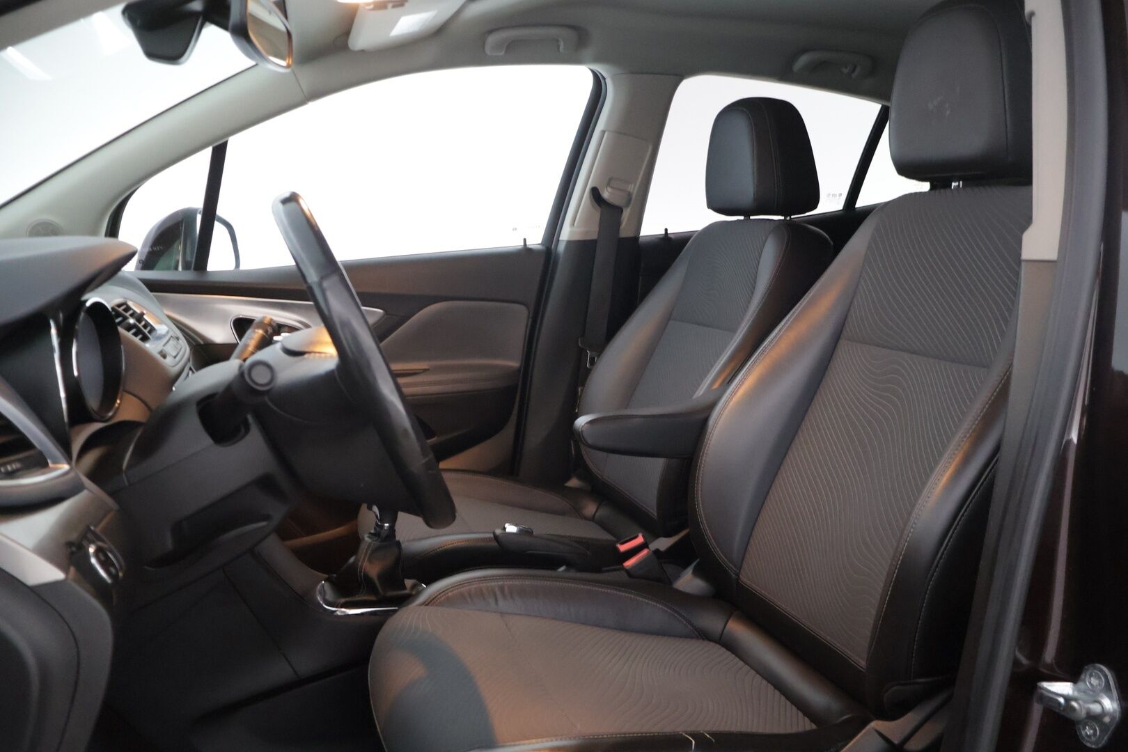Opel Mokka 2013 5-ov Cosmo 1,6 ecoFLEX Start/Stop 85kW MT5* Pulinahkasisusta / P.tutkat / Ratinlämmitin / Vakkari * - * Myydään huutokaupat.comissa *