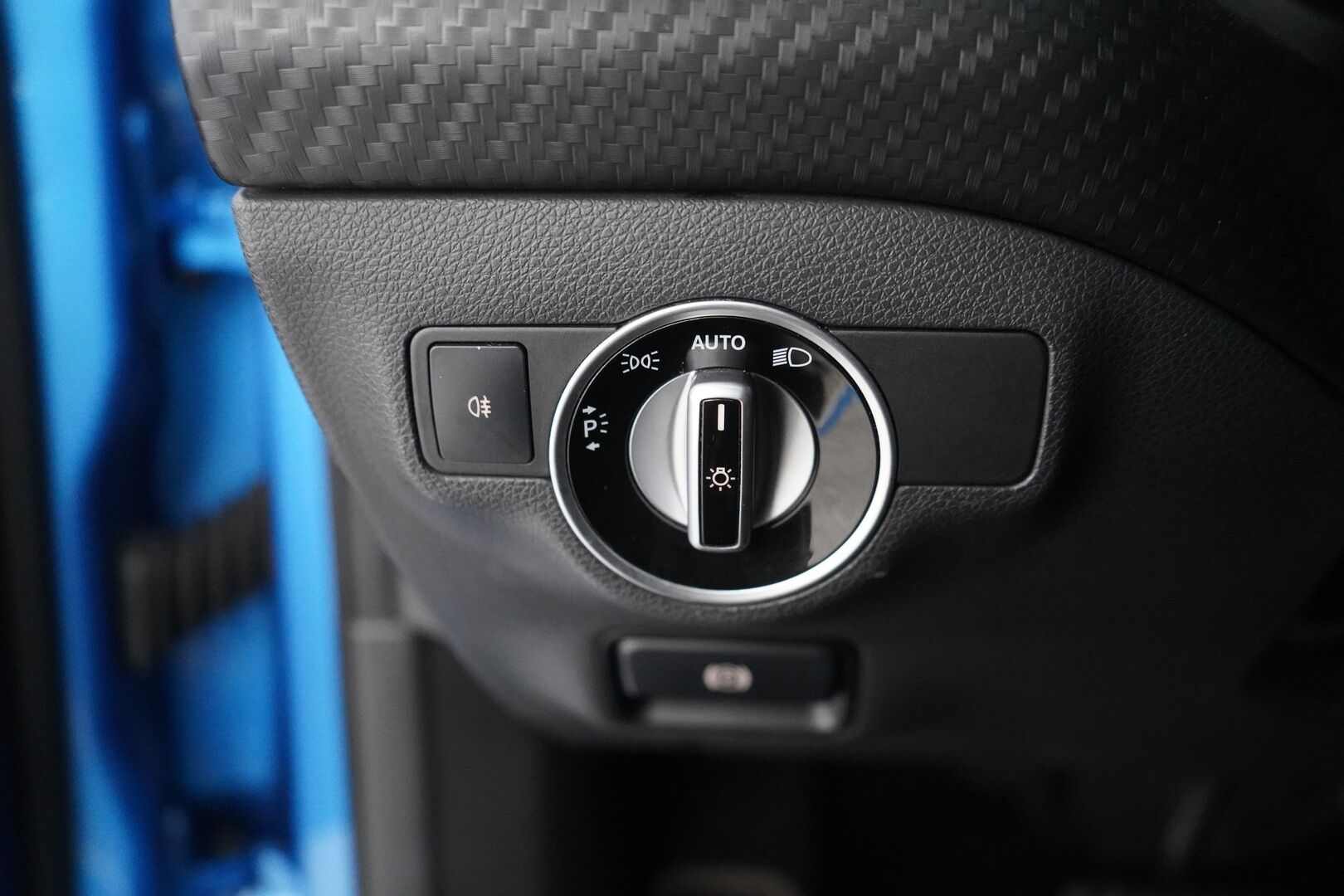 Mercedes-Benz A 2013 250 Sport A Premium Business AMG - Nahka-alcantara sisusta | Kamera | Premium Audio | Kahdet renkaat alumiinivantein | Juuri huollettu | Todella säntillinen huoltokirja