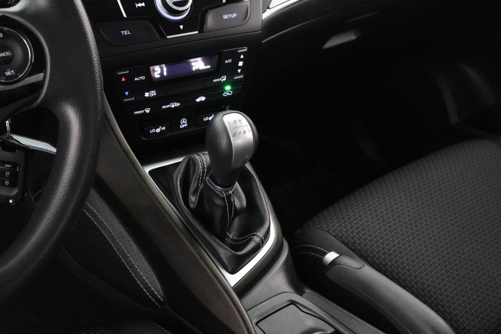 Honda Civic 2017 5D 1,4i Comfort - Suomi-Auto | Vakkari | Lohko+Sisäpistoke | Bluetooth