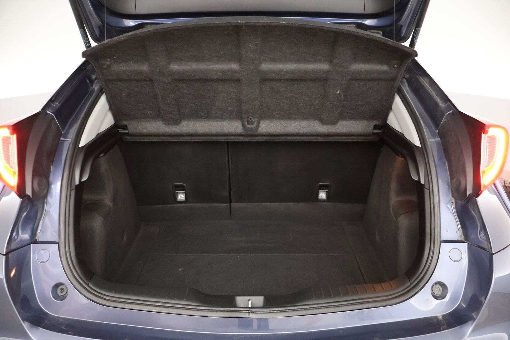 Honda Civic 2017 5D 1,4i Comfort - Suomi-Auto | Vakkari | Lohko+Sisäpistoke | Bluetooth