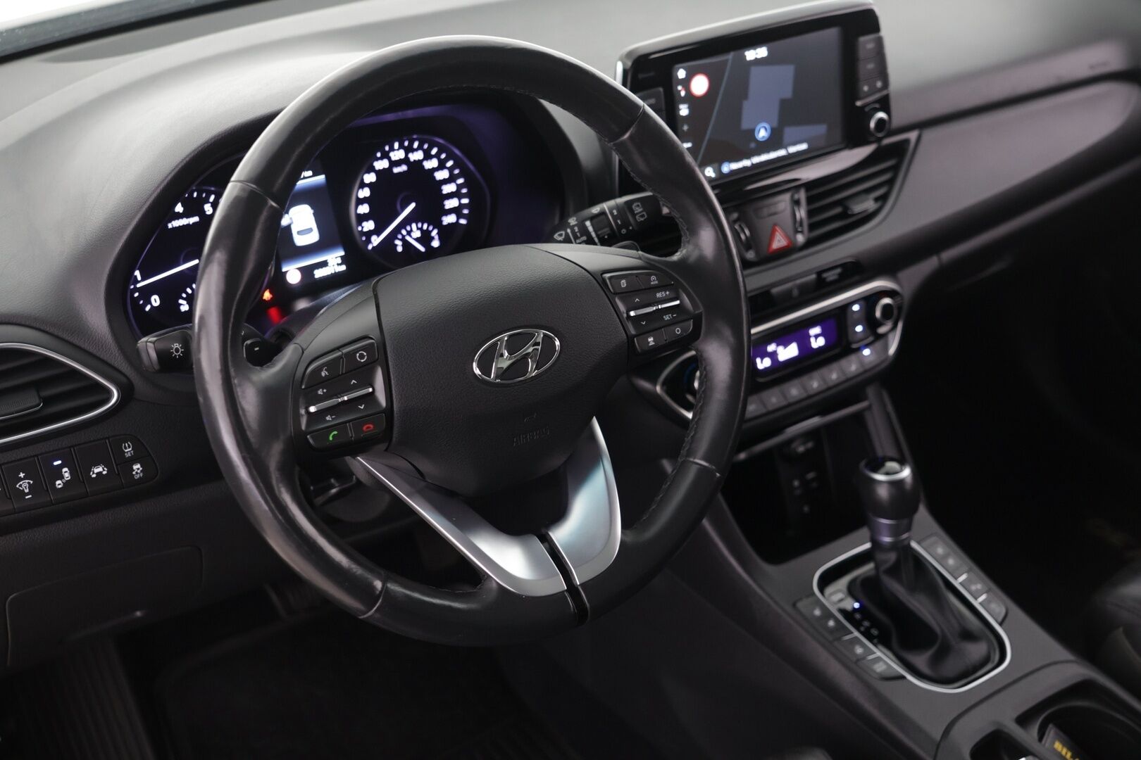 Hyundai i30 Wagon 2019 1,4 T-GDI 140 hv 7-DCT-aut. Style WLTP - | ACC | Ilmastoidut nahat | Panoraama lasikatto | BLIS | Keyless | Koukku | 