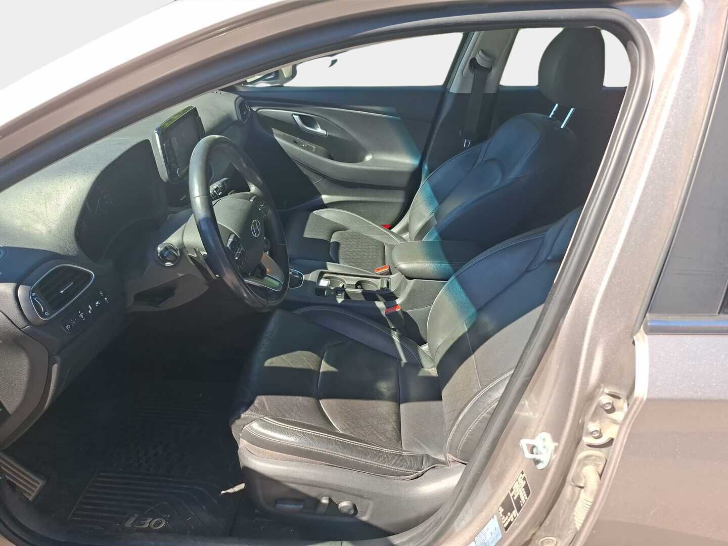 Hyundai i30 Wagon 2019 1,4 T-GDI 140 hv 7-DCT-aut. Style WLTP - | ACC | Ilmastoidut nahat | Panoraama lasikatto | BLIS | Keyless | Koukku | 