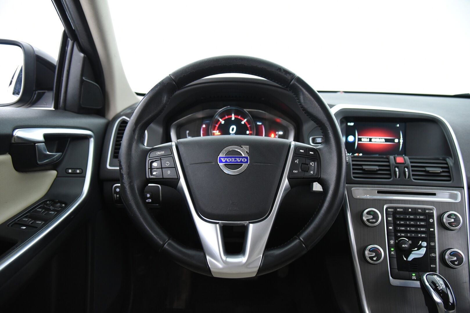 Volvo XC60 2016 D4 Business Summum aut - Suomi-auto / Digimittaristo / Webasto / VOC / Muistipenkki / Vakkari / City Safety 