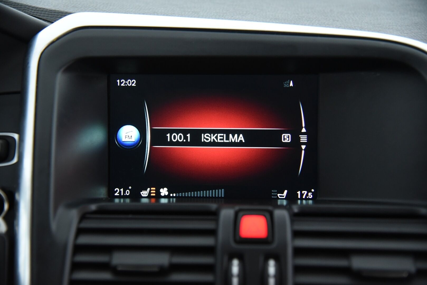 Volvo XC60 2016 D4 Business Summum aut - Suomi-auto / Digimittaristo / Webasto / VOC / Muistipenkki / Vakkari / City Safety 
