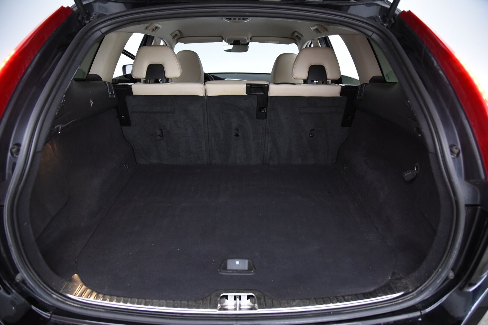 Volvo XC60 2016 D4 Business Summum aut - Suomi-auto / Digimittaristo / Webasto / VOC / Muistipenkki / Vakkari / City Safety 