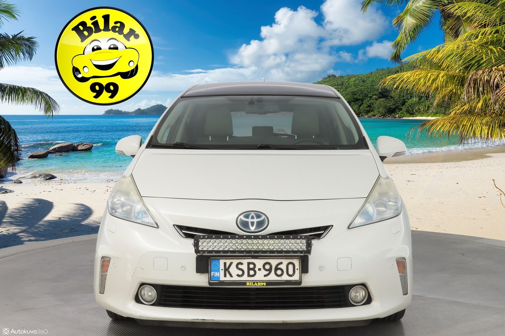 Toyota Prius+ 2013 Premium 7p - HUD / Panorama / Kamera / Vakkari / 2 Renkaat / Nahkasisusta