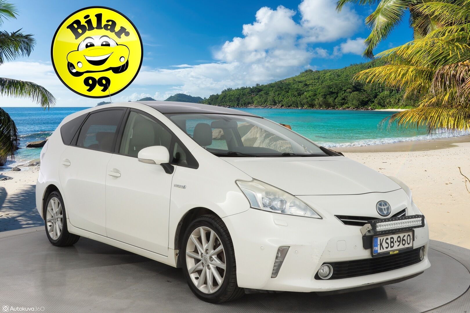 Toyota Prius+ 2013 Premium 7p - HUD / Panorama / Kamera / Vakkari / 2 Renkaat / Nahkasisusta