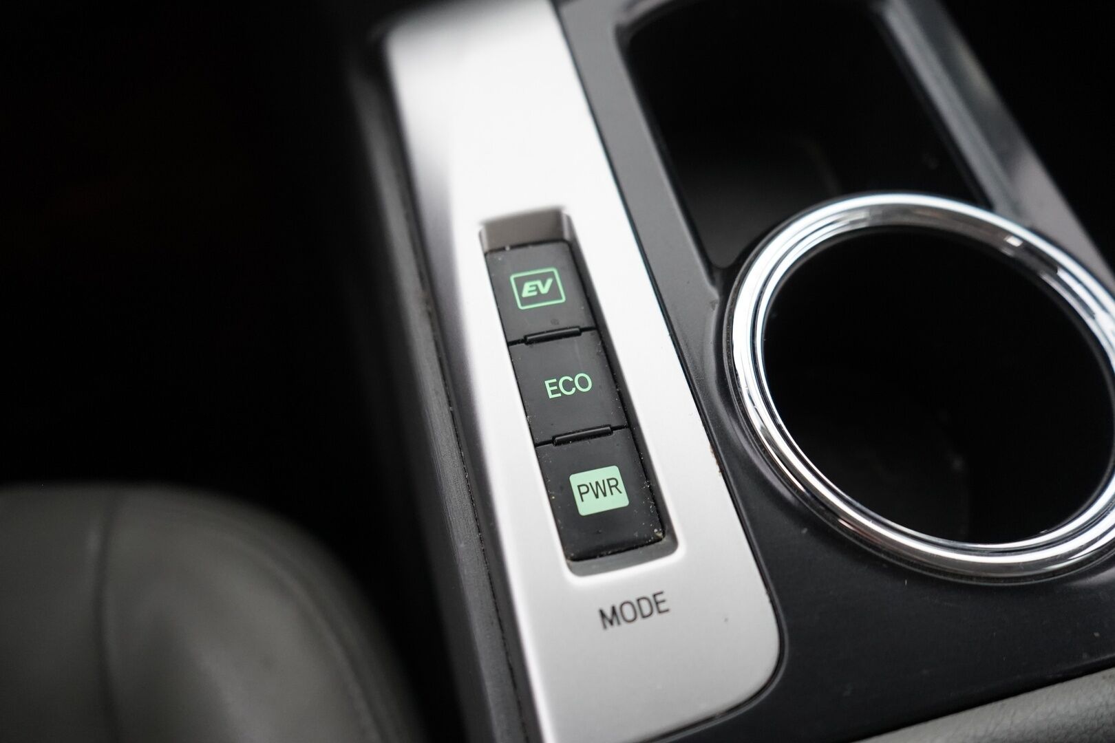 Toyota Prius+ 2013 Premium 7p - HUD / Panorama / Kamera / Vakkari / 2 Renkaat / Nahkasisusta