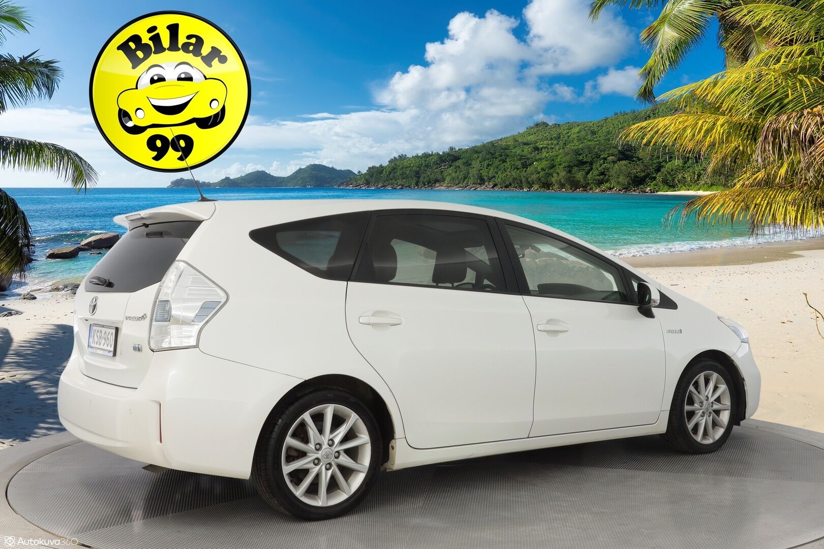 Toyota Prius+ 2013 Premium 7p - HUD / Panorama / Kamera / Vakkari / 2 Renkaat / Nahkasisusta