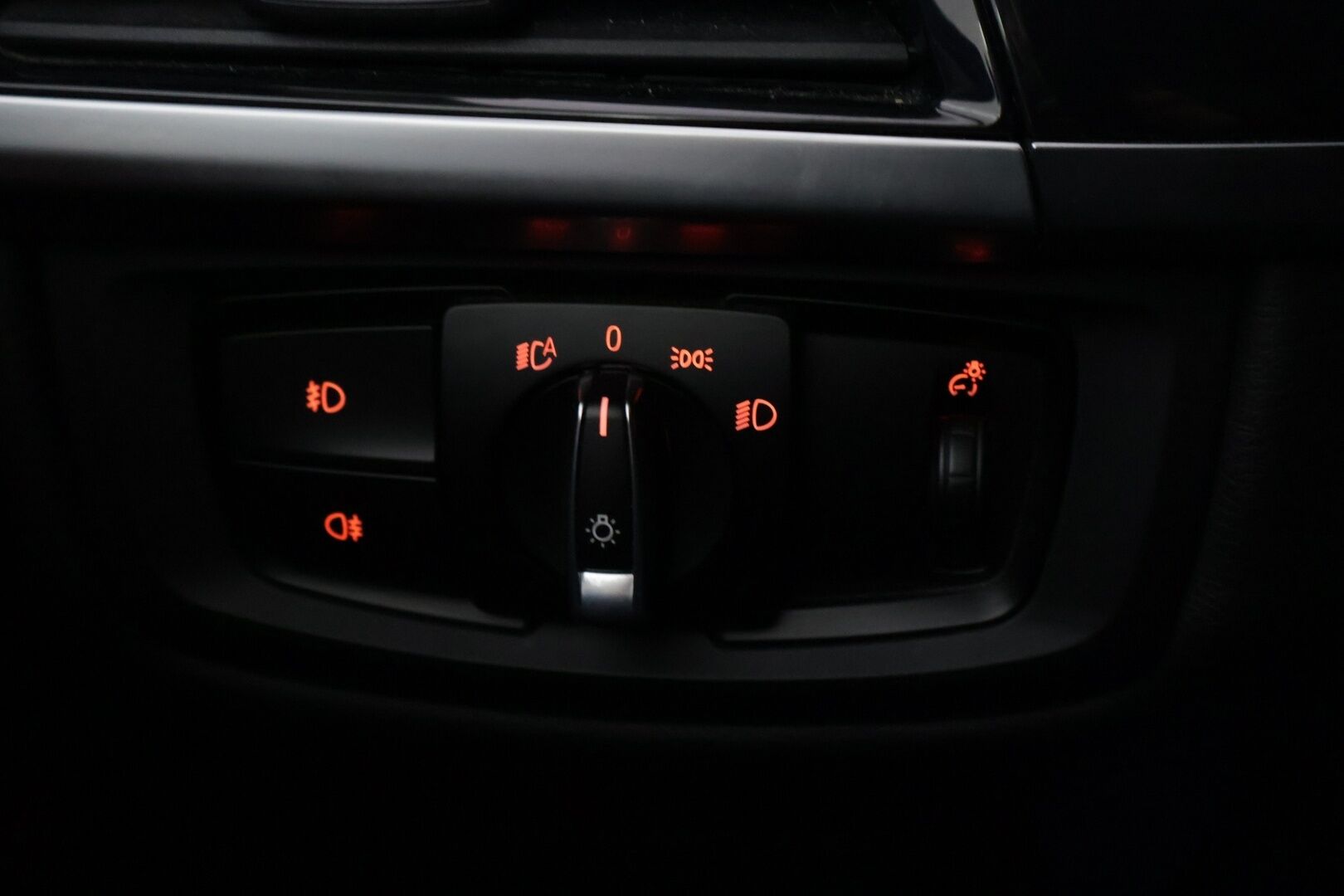 BMW X5 2016 F15 xDrive40e A - YritysOutlet - Myydään vain yrityksille - Soh 85.4% / 360° / ACC / S.Koukku / Blow by heater!