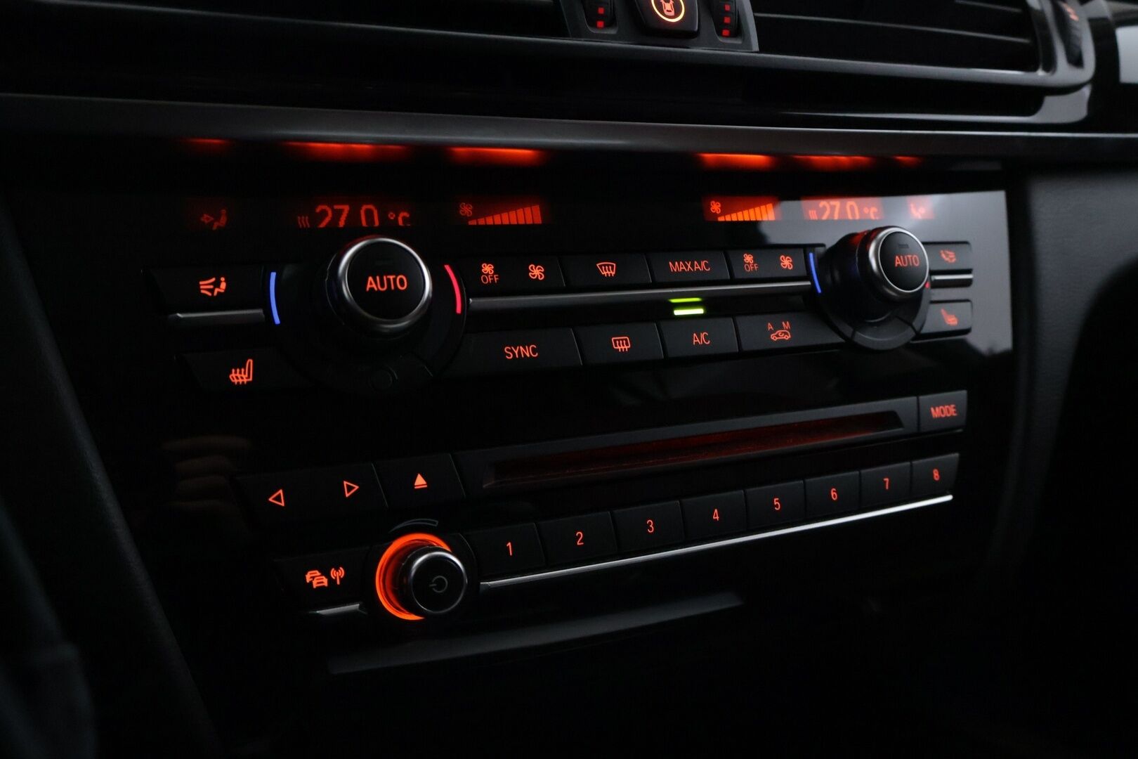 BMW X5 2016 F15 xDrive40e A - YritysOutlet - Myydään vain yrityksille - Soh 85.4% / 360° / ACC / S.Koukku / Blow by heater!