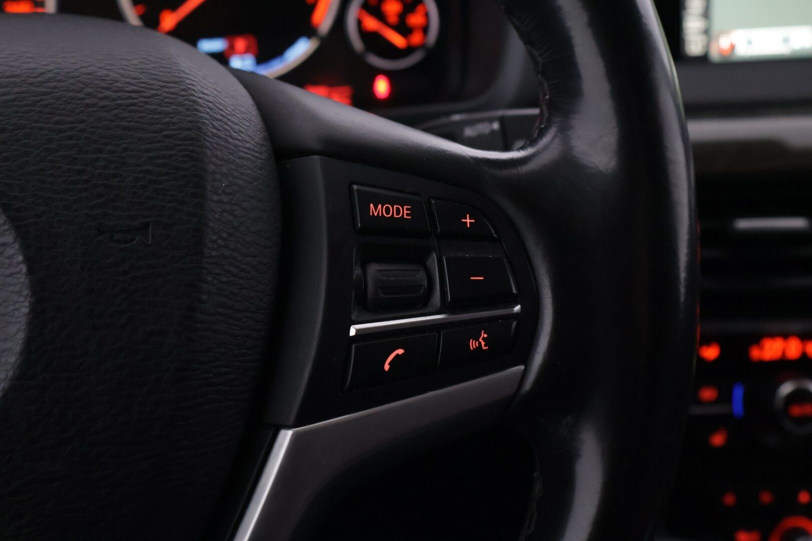 BMW X5 2016 F15 xDrive40e A - YritysOutlet - Myydään vain yrityksille - Soh 85.4% / 360° / ACC / S.Koukku / Blow by heater!