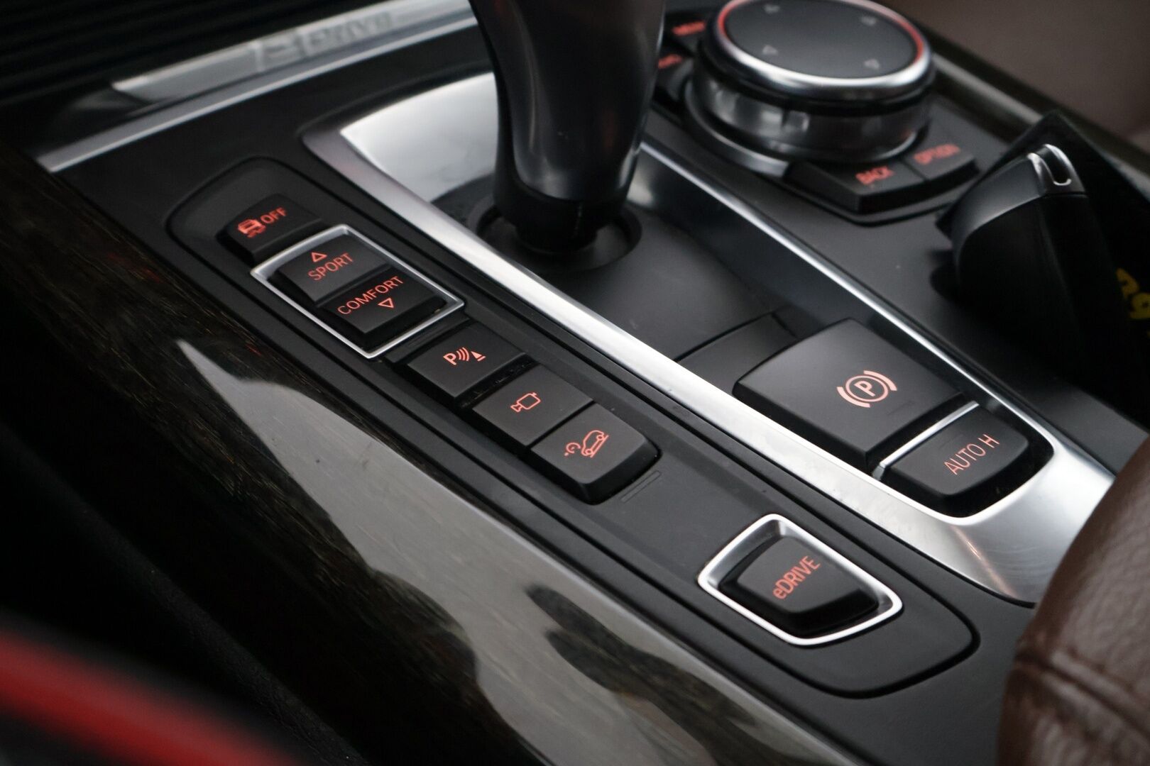 BMW X5 2016 F15 xDrive40e A - YritysOutlet - Myydään vain yrityksille - Soh 85.4% / 360° / ACC / S.Koukku / Blow by heater!