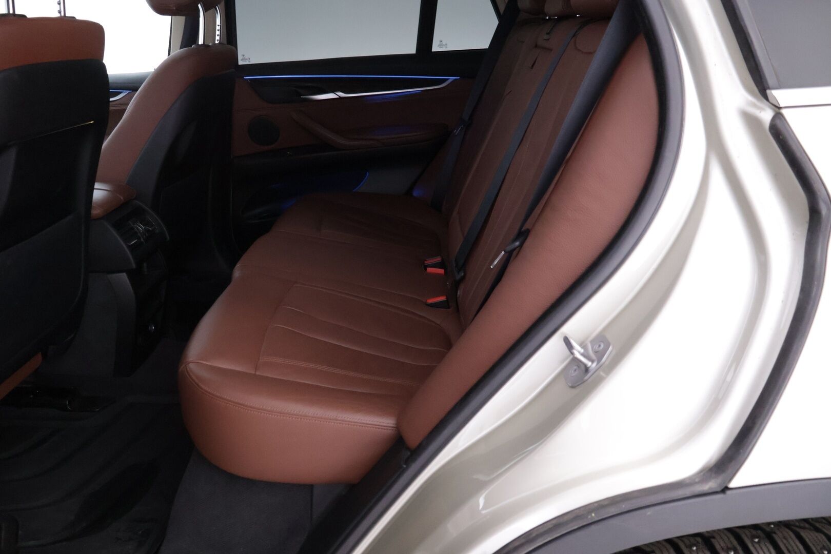 BMW X5 2016 F15 xDrive40e A - YritysOutlet - Myydään vain yrityksille - Soh 85.4% / 360° / ACC / S.Koukku / Blow by heater!