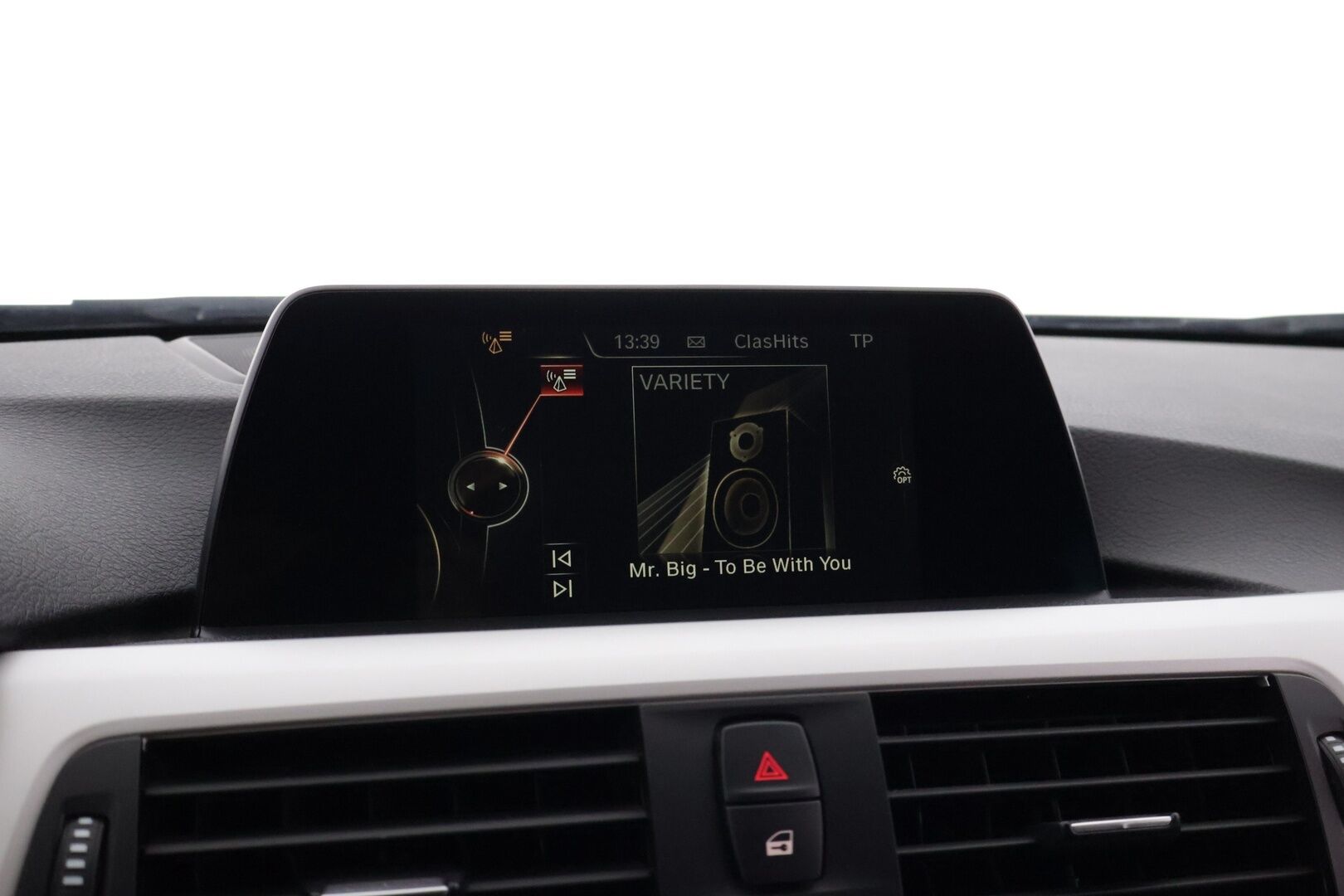 BMW 318 2016 F31 Touring 318d A Business *Webasto / HiFi / Navi / S-Luukku / Ratinlämmitin / LED* - M-Sport ratti / B47 / Webasto kaukosäädöllä / Lohkolämmitin*