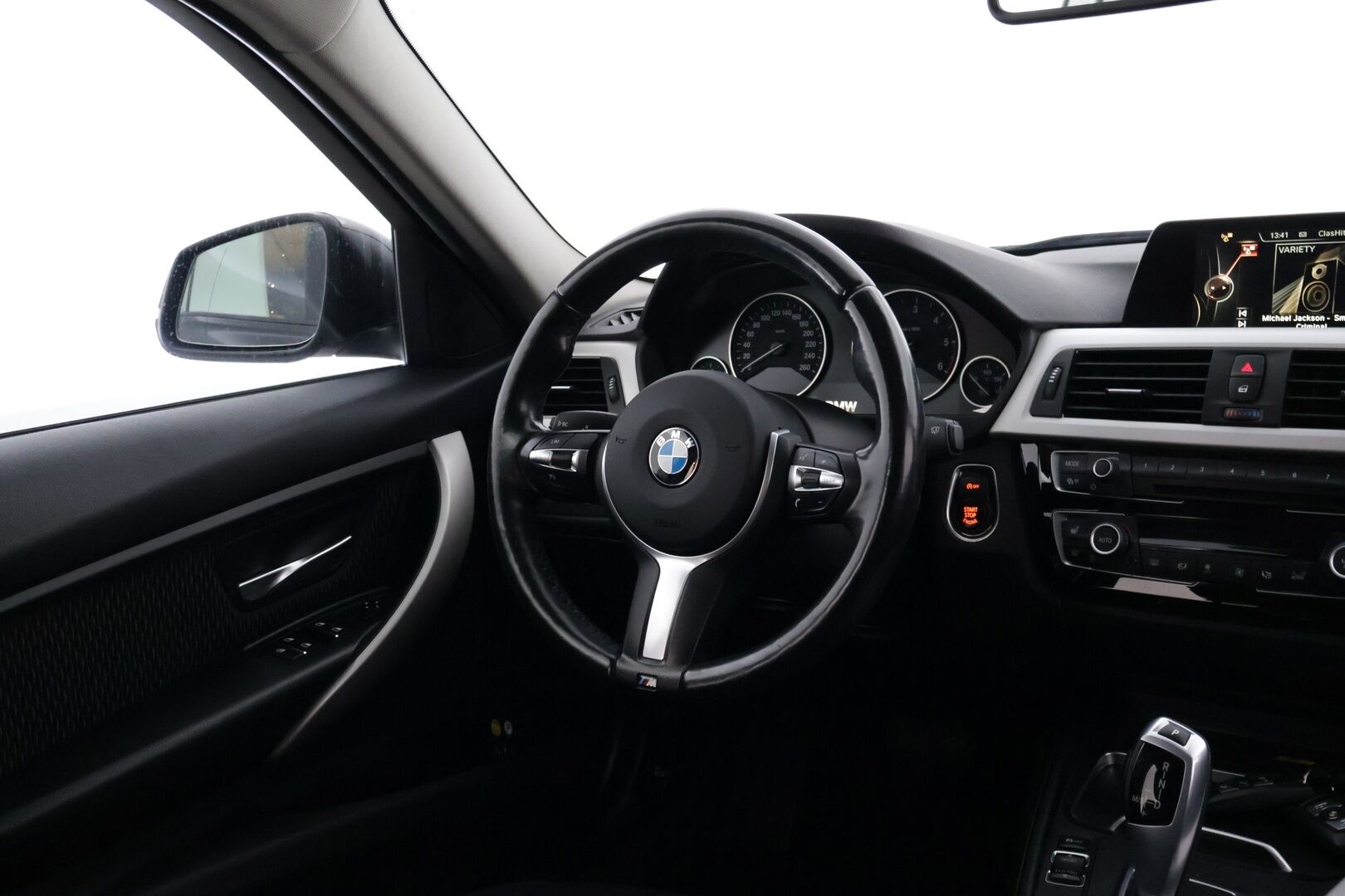 BMW 318 2016 F31 Touring 318d A Business *Webasto / HiFi / Navi / S-Luukku / Ratinlämmitin / LED* - M-Sport ratti / B47 / Webasto kaukosäädöllä / Lohkolämmitin*