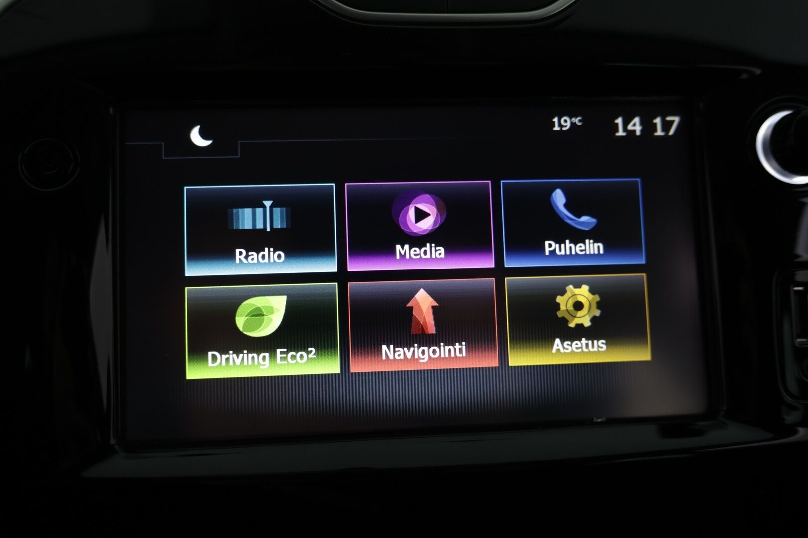 Renault Clio 2016 Sport Tourer Energy TCe 90 S&S Navi Style / Vakkari / Koukku / Navi / Bluetooth - Suomi-Auto / 2x Michelinit / Lohko + sisäp. - HULLUT AVAJAISHULINAT KORKOTARJOUS 3,29 %