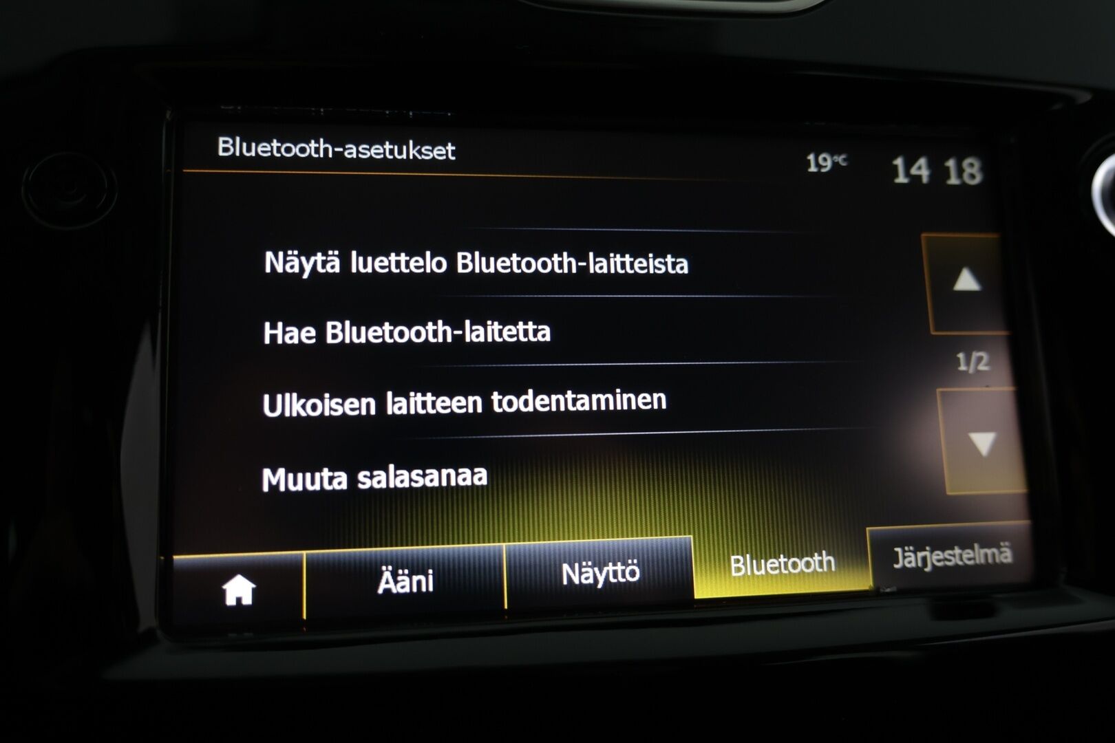 Renault Clio 2016 Sport Tourer Energy TCe 90 S&S Navi Style / Vakkari / Koukku / Navi / Bluetooth - Suomi-Auto / 2x Michelinit / Lohko + sisäp. - HULLUT AVAJAISHULINAT KORKOTARJOUS 3,29 %