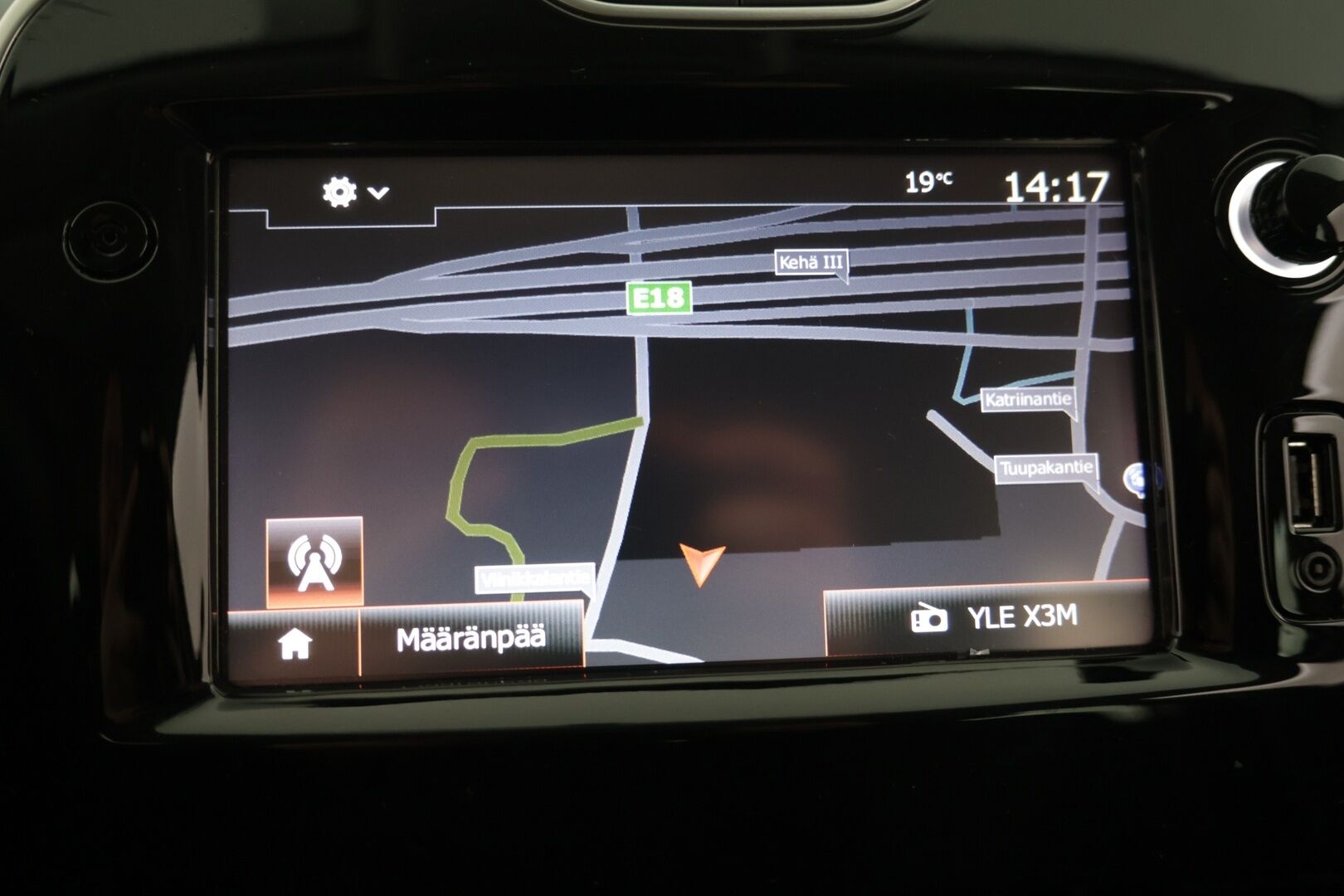 Renault Clio 2016 Sport Tourer Energy TCe 90 S&S Navi Style / Vakkari / Koukku / Navi / Bluetooth - Suomi-Auto / 2x Michelinit / Lohko + sisäp. - HULLUT AVAJAISHULINAT KORKOTARJOUS 3,29 %