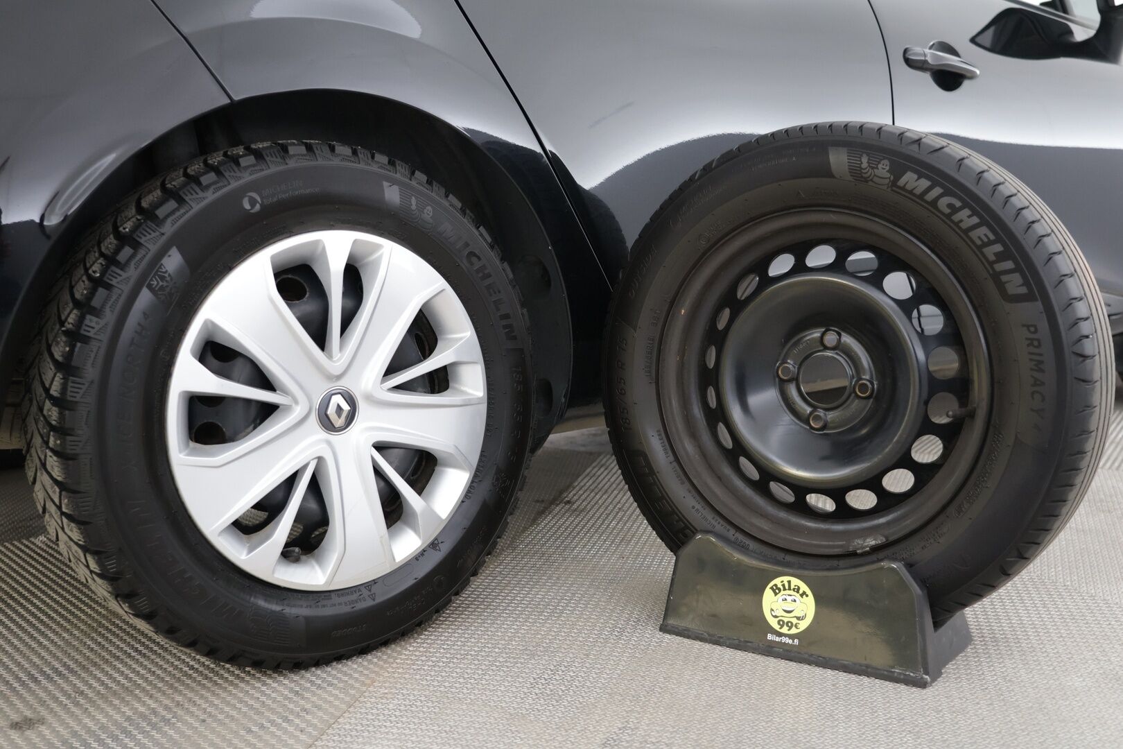 Renault Clio 2016 Sport Tourer Energy TCe 90 S&S Navi Style / Vakkari / Koukku / Navi / Bluetooth - Suomi-Auto / 2x Michelinit / Lohko + sisäp. - HULLUT AVAJAISHULINAT KORKOTARJOUS 3,29 %