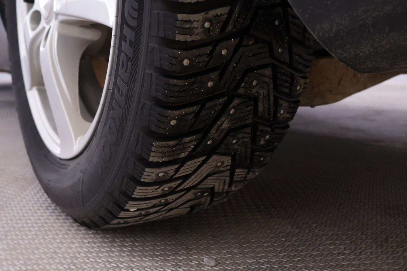 Volkswagen Passat 2011 4Motion  - YritysOutlet - Myydään vain yrityksille