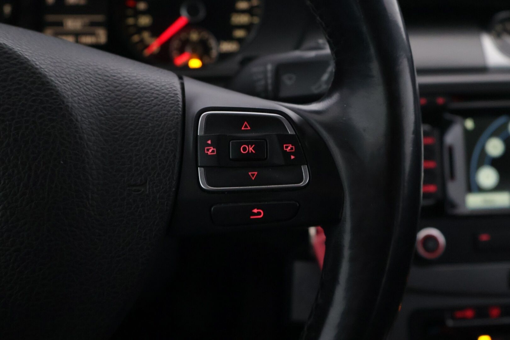 Volkswagen Passat 2011 4Motion  - YritysOutlet - Myydään vain yrityksille