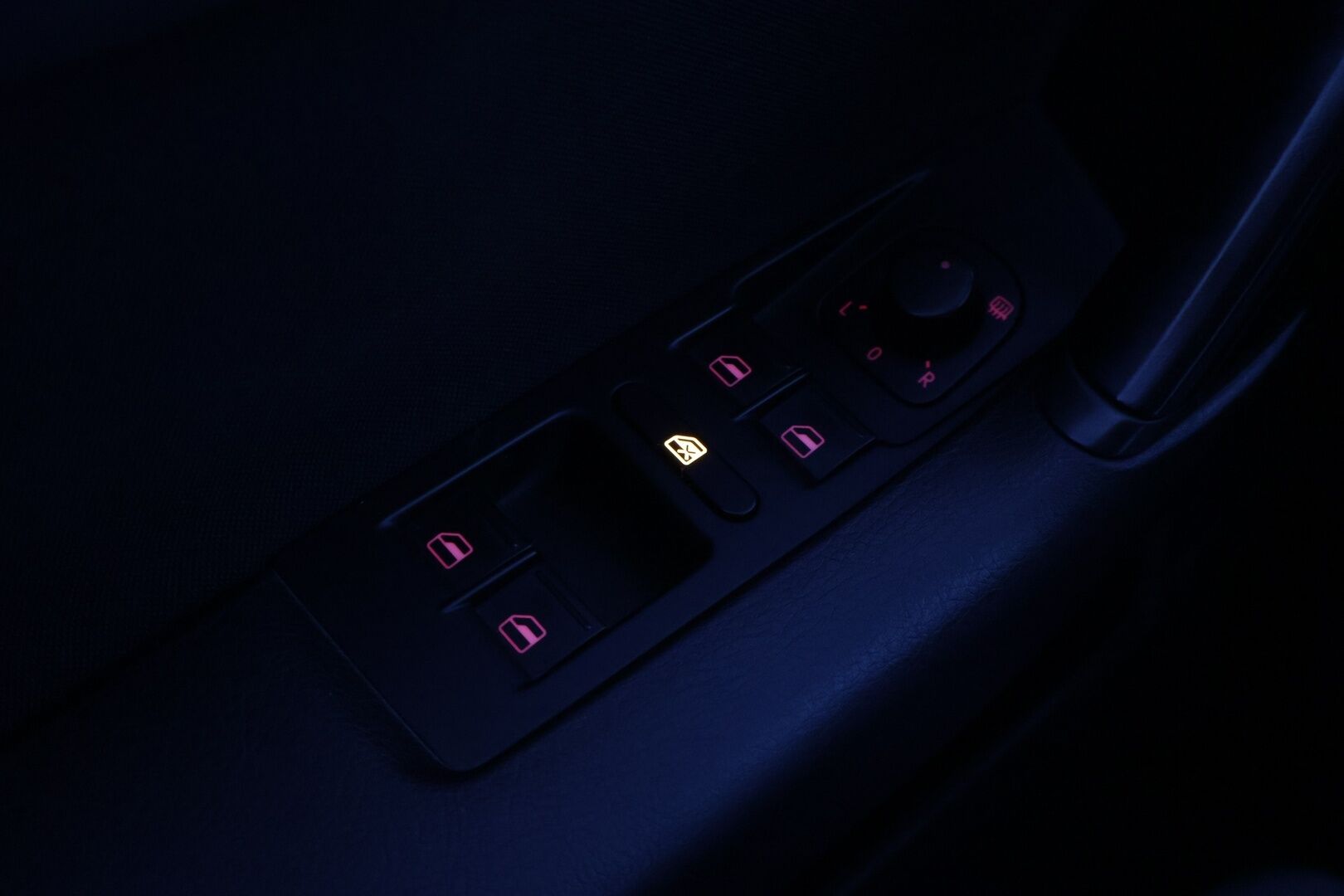 Volkswagen Passat 2011 4Motion  - YritysOutlet - Myydään vain yrityksille