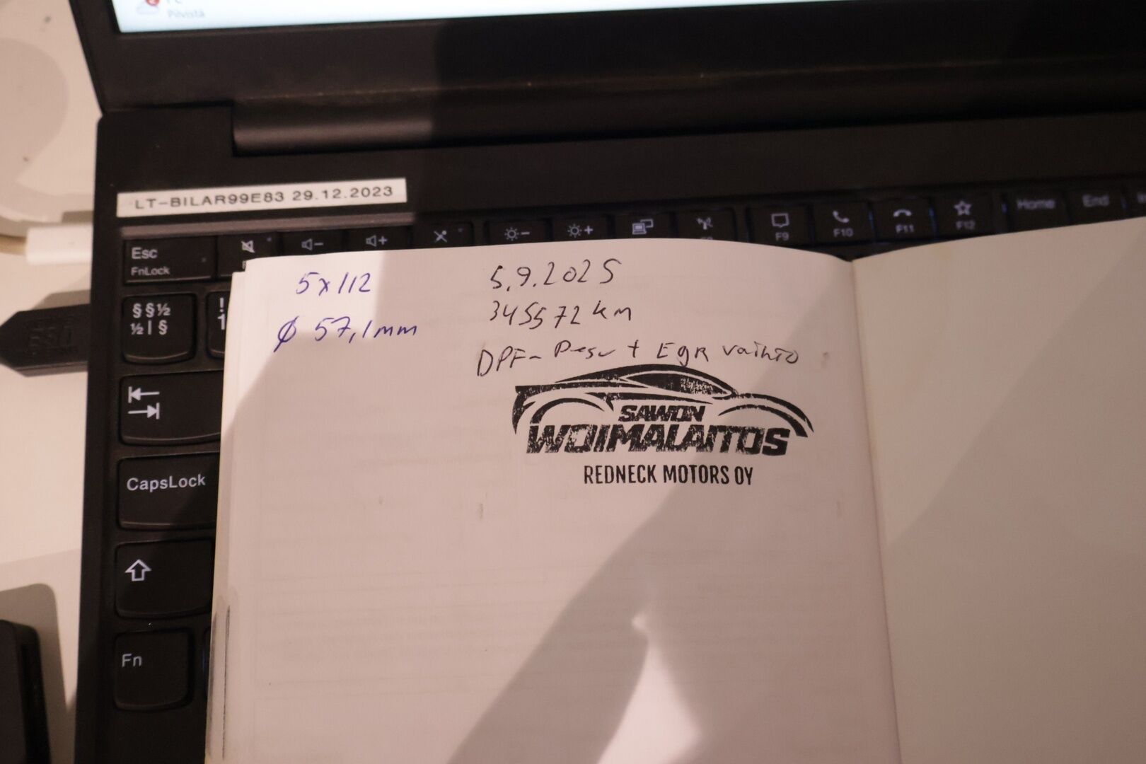 Volkswagen Passat 2011 4Motion  - YritysOutlet - Myydään vain yrityksille