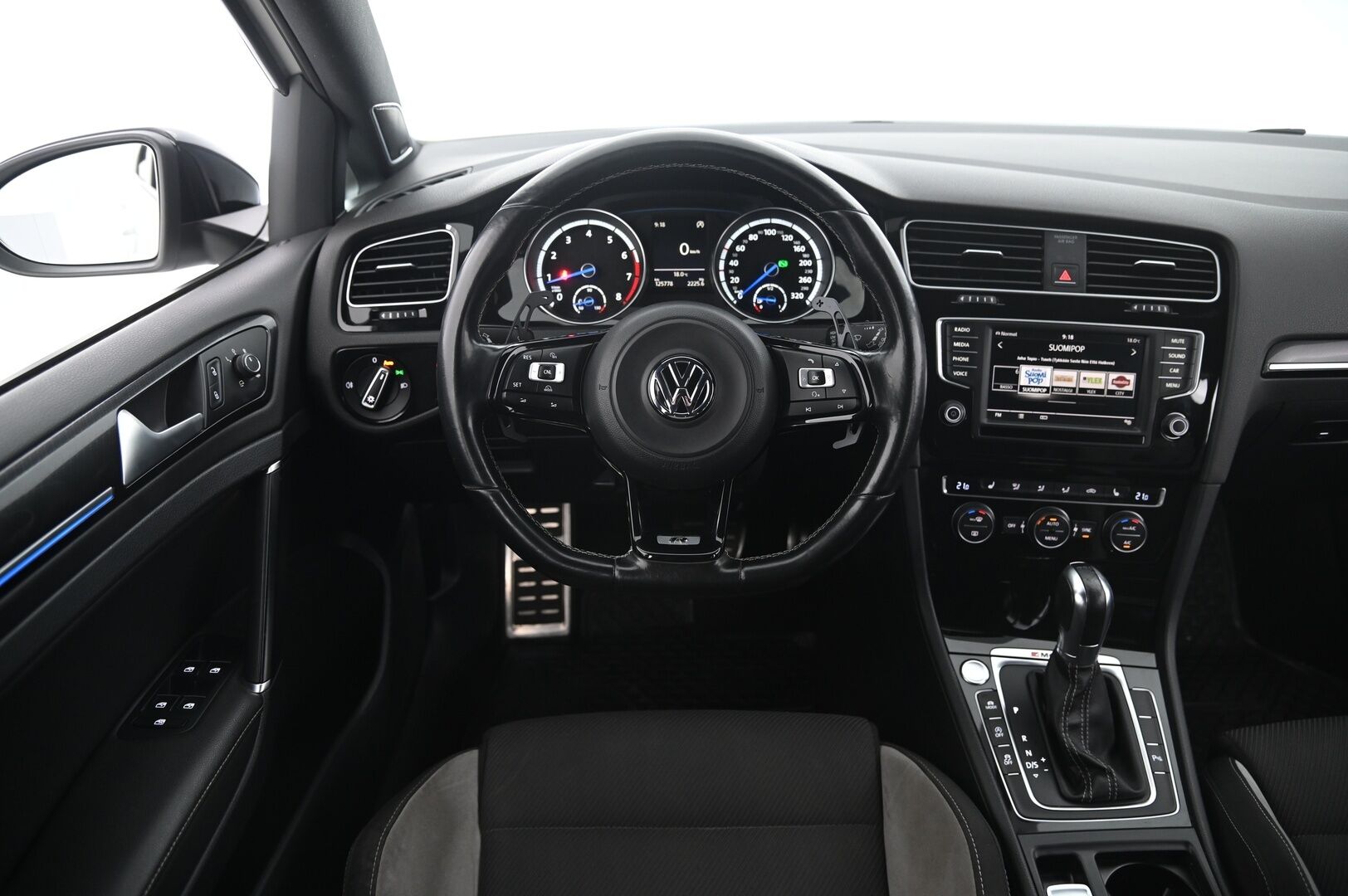 Volkswagen Golf 2016 Variant R 2,0 TSI 221 kW (300 hv) 4MOTION DSG-automaatti Winter Edition*Dynaudio / BC / Vakkari / Keyless* - *2x renkaat/ Tarkka huoltohistoria / Juuri katsatettu*