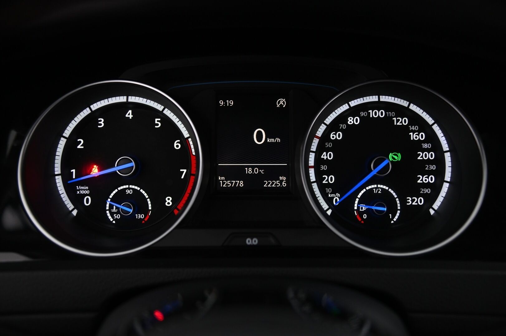Volkswagen Golf 2016 Variant R 2,0 TSI 221 kW (300 hv) 4MOTION DSG-automaatti Winter Edition*Dynaudio / BC / Vakkari / Keyless* - *2x renkaat/ Tarkka huoltohistoria / Juuri katsatettu*