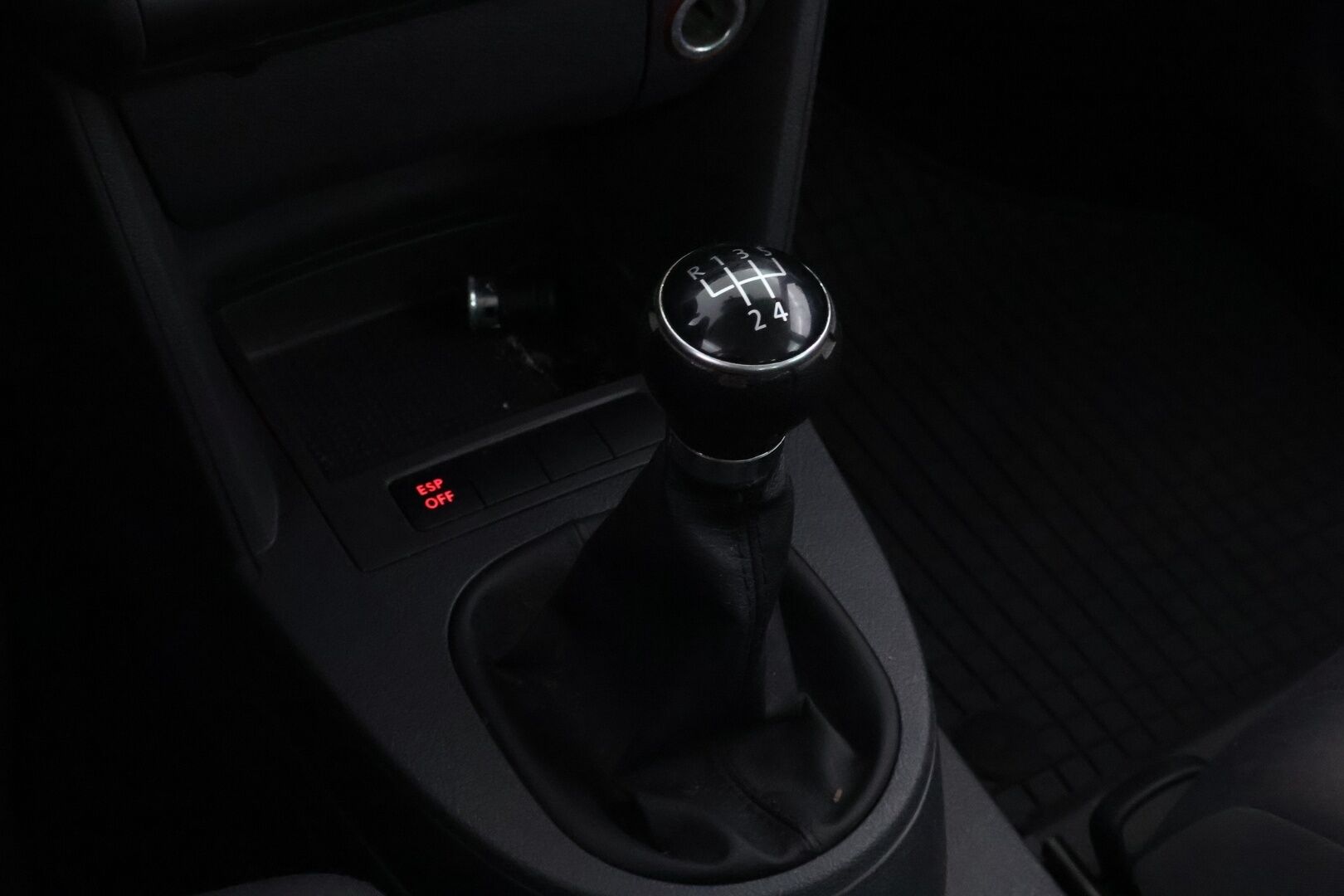 Volkswagen Touran 2007 - YritysOutlet - Myydään vain yrityksille - – Tämä auto myydään YritysOutlet -valikoimasta vain yritykselle