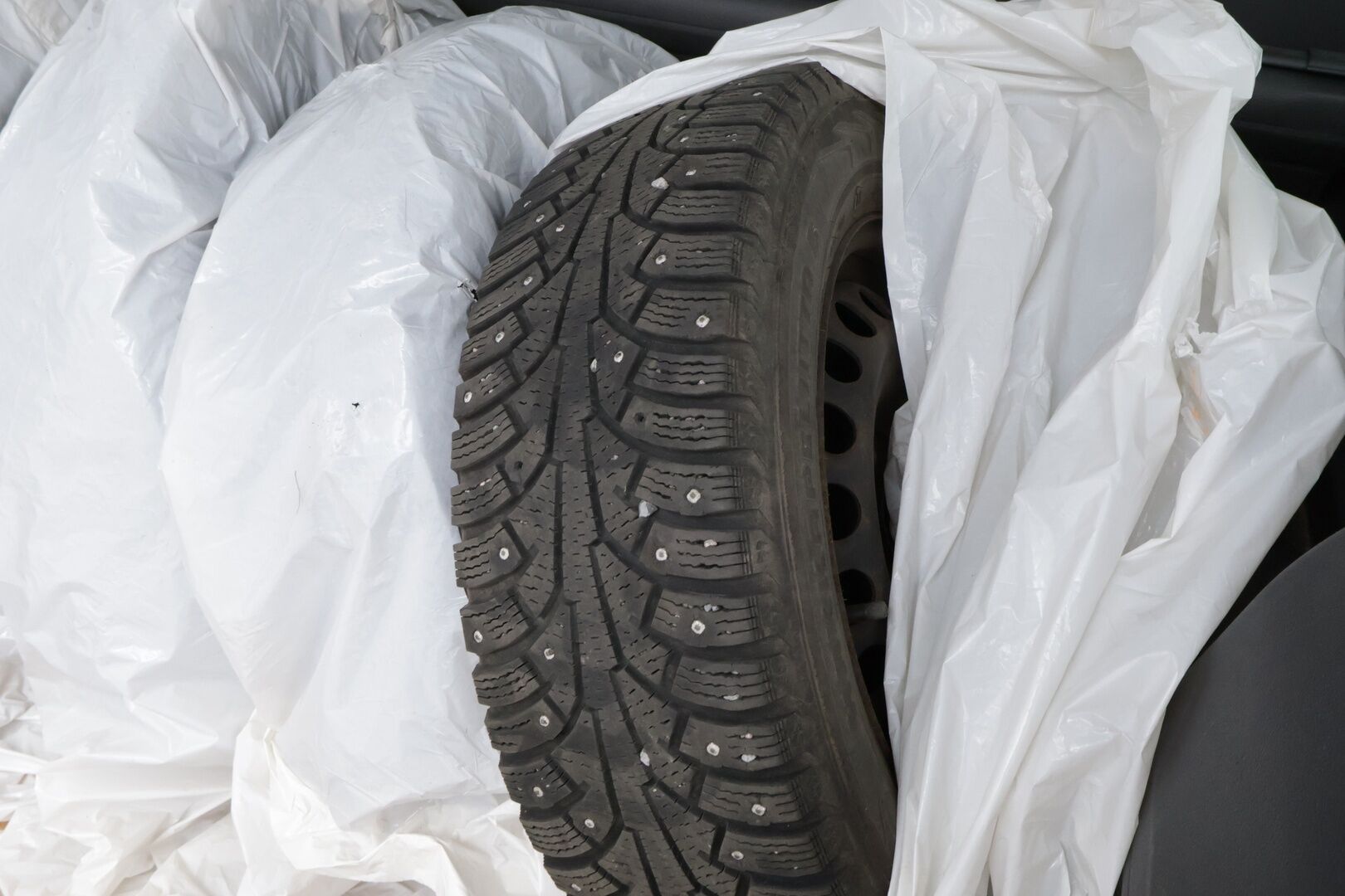 Volkswagen Touran 2007 - YritysOutlet - Myydään vain yrityksille - – Tämä auto myydään YritysOutlet -valikoimasta vain yritykselle