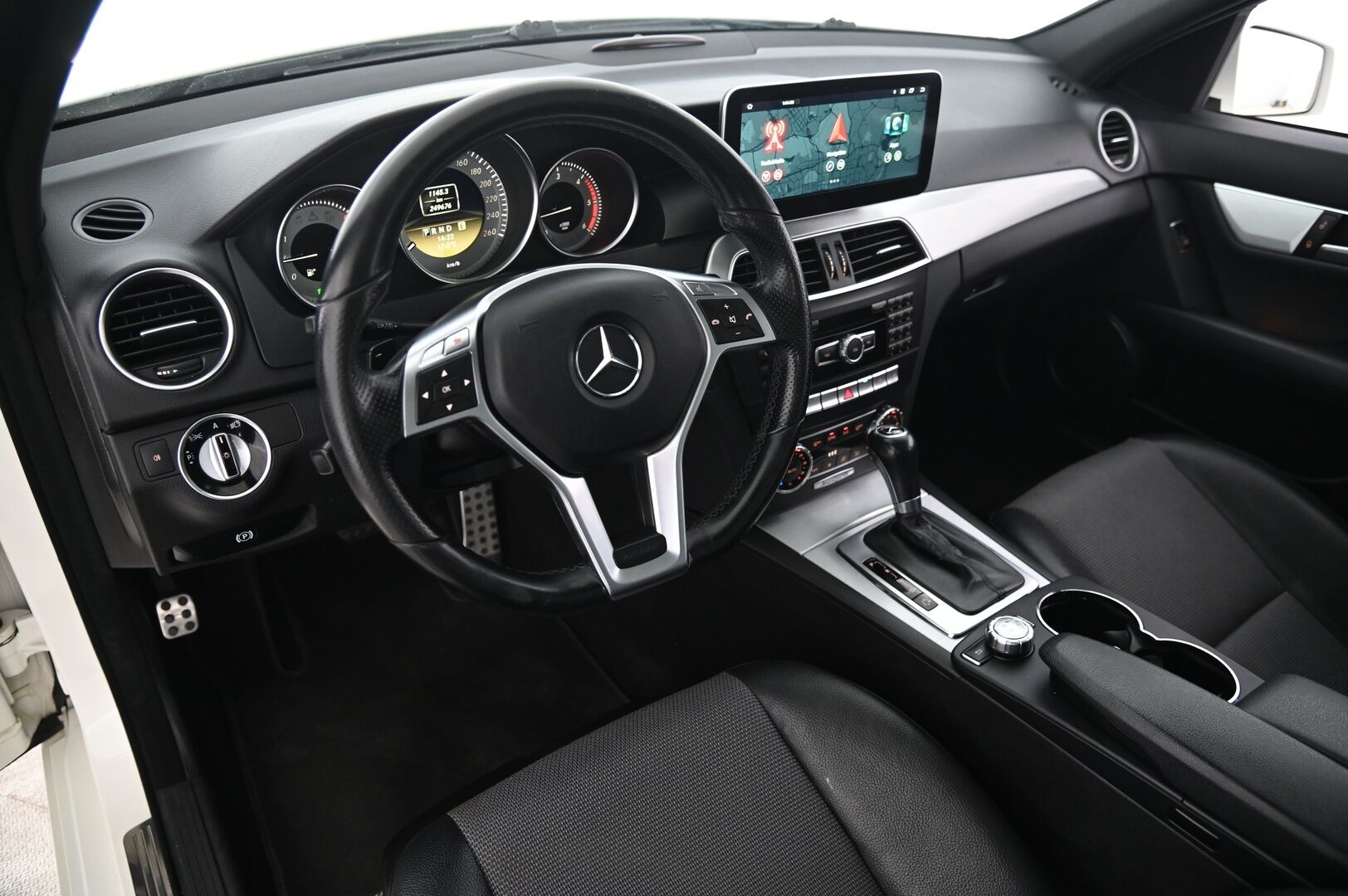 Mercedes-Benz C 2011 220 CDI Premium Business AMG-Styling - | Panorama | Koukku | IHC | Vakkari | Lohko | 2x vanteet |