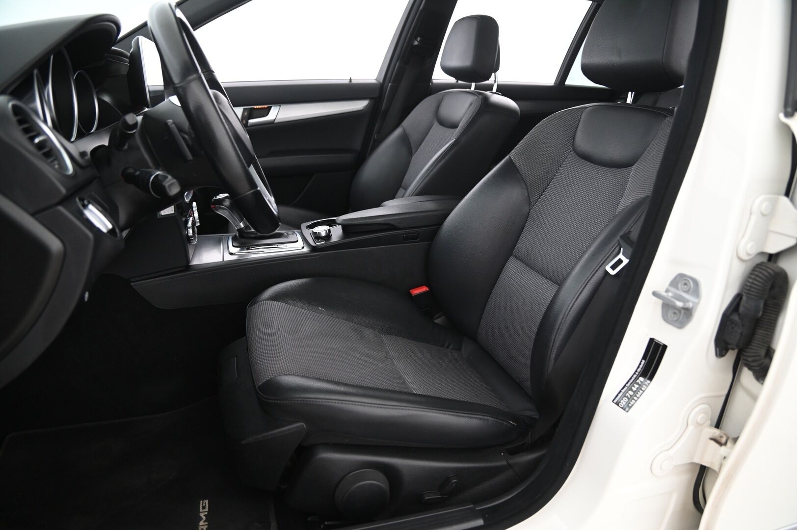Mercedes-Benz C 2011 220 CDI Premium Business AMG-Styling - | Panorama | Koukku | IHC | Vakkari | Lohko | 2x vanteet |