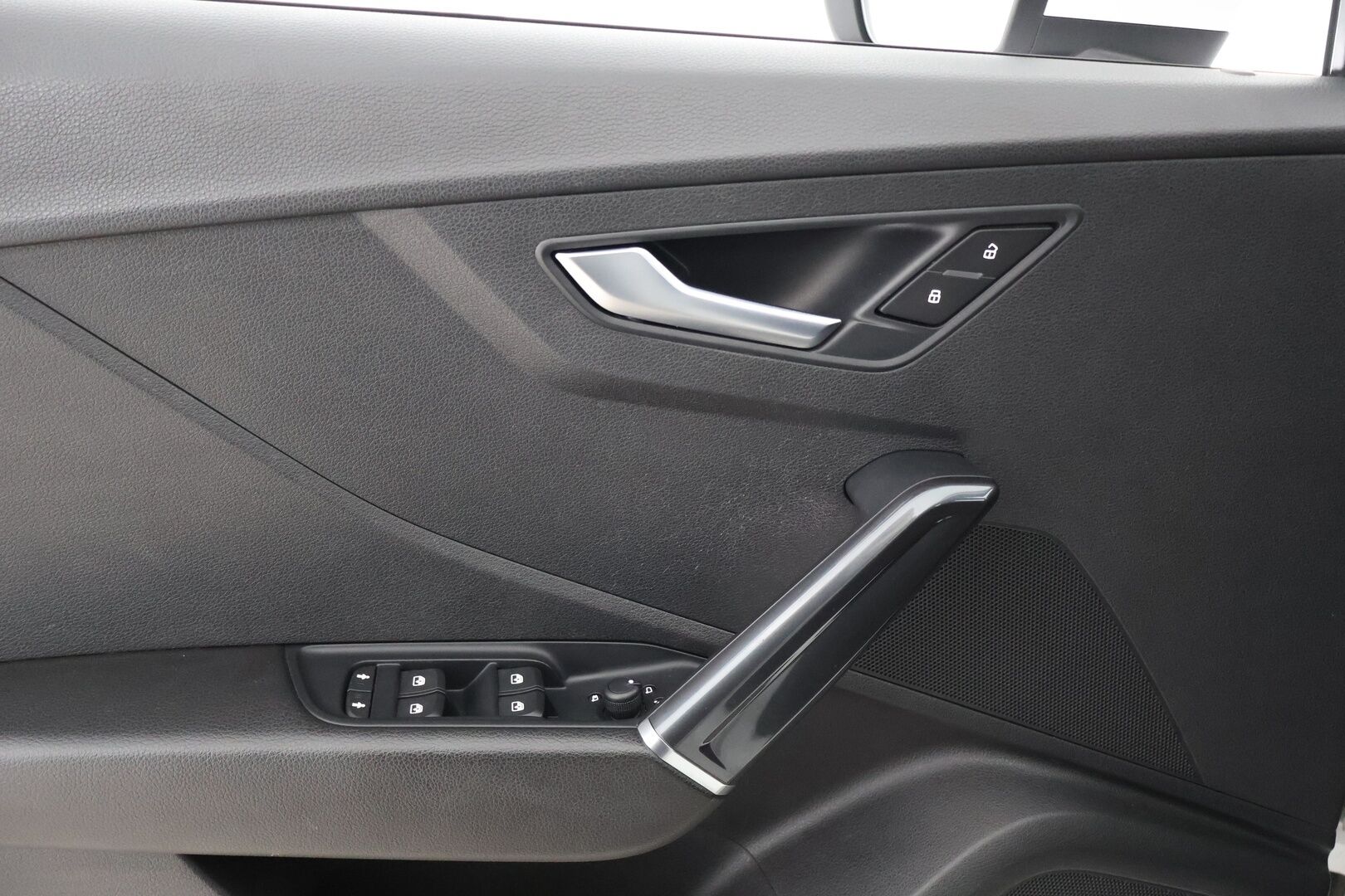 Audi Q2 2017 Business Sport 2,0 TDI 140 kW quattro S tronic - ACC | Koukku | LED | Sport-paketti | Lohkolämmitin | Adapt. Vakkari |