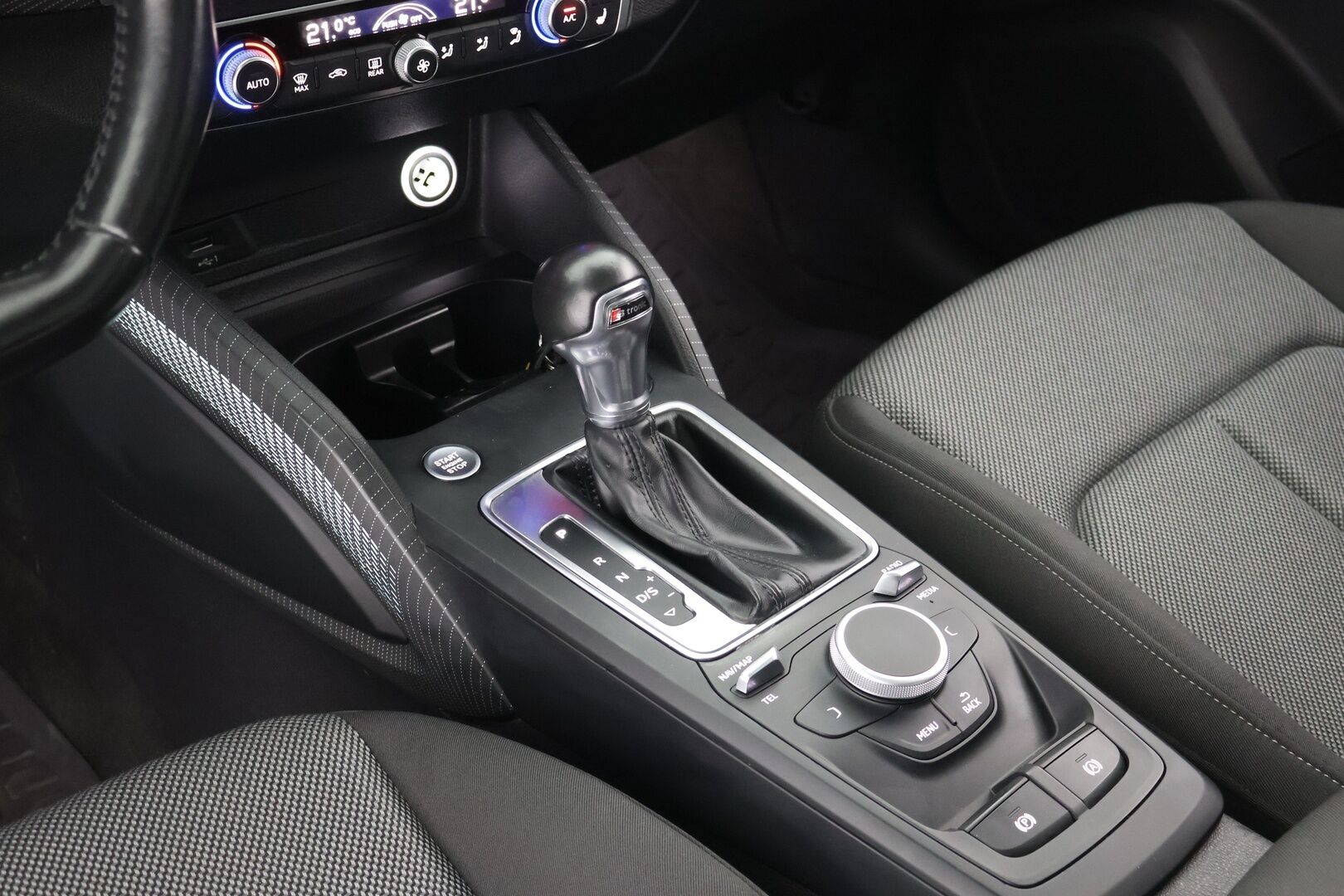 Audi Q2 2017 Business Sport 2,0 TDI 140 kW quattro S tronic - ACC | Koukku | LED | Sport-paketti | Lohkolämmitin | Adapt. Vakkari |