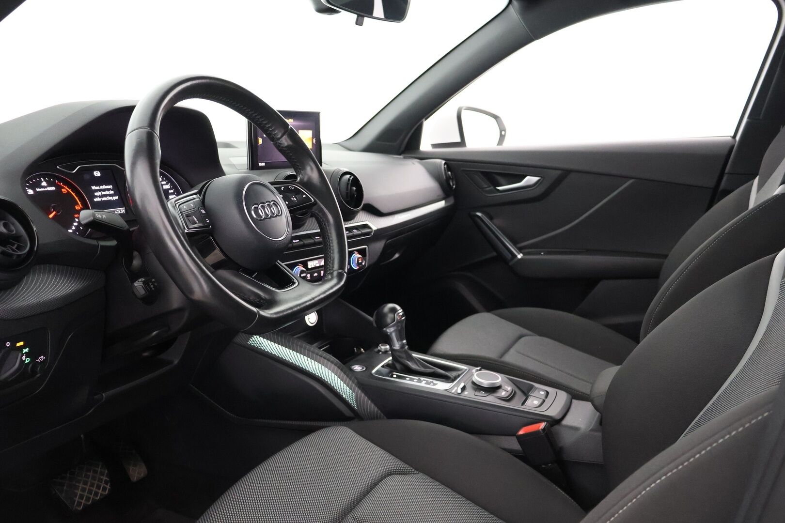 Audi Q2 2017 Business Sport 2,0 TDI 140 kW quattro S tronic - ACC | Koukku | LED | Sport-paketti | Lohkolämmitin | Adapt. Vakkari |