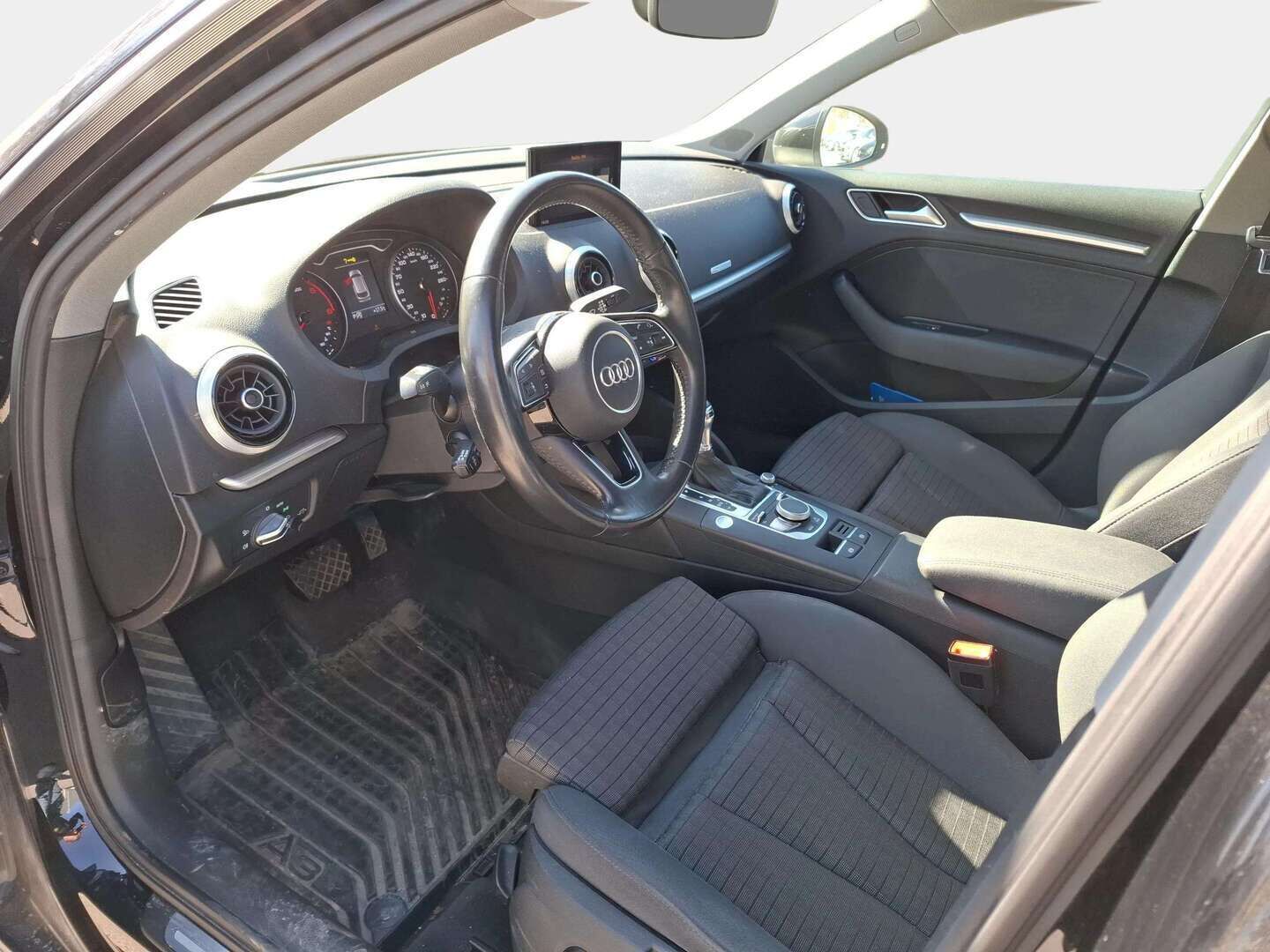 Audi A3 2017 Sportback Business Sport 1,6 TDI 81 kW S tronic / Adapt.vakkari / LED / Koukku / Lohko / P.tutka / - Suomi-auto / Hihna vaihdettu 2025 / 2x alumiinivanteet - HULLUT AVAJAISHULINAT KORKOTARJOUS 3,29 %